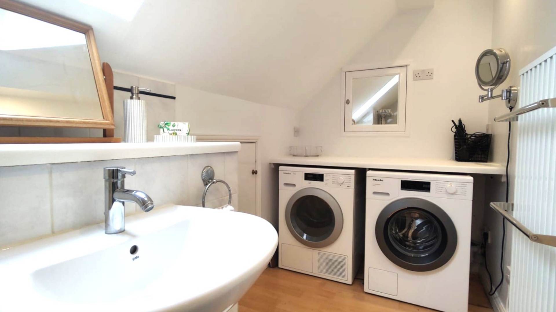 London N3 2BN 2 bed maisonette rental property internal/external image-9