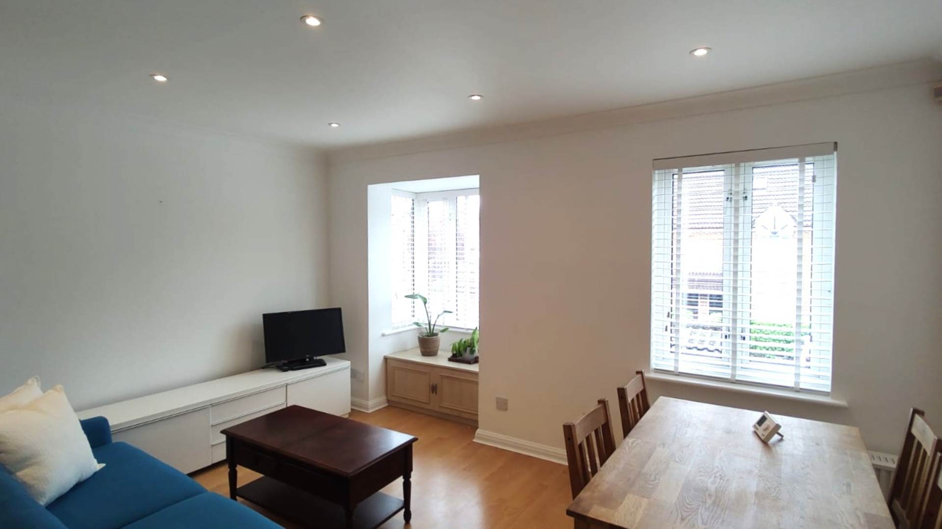 London N3 2BN 2 bed maisonette rental property internal/external image-2