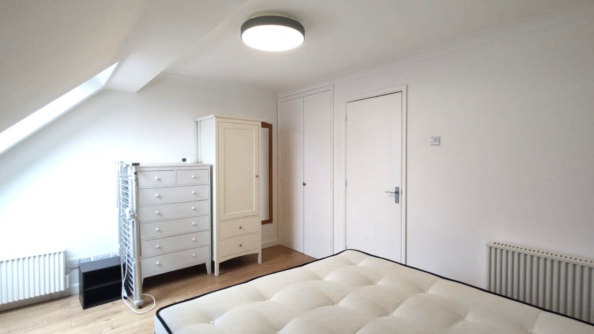 London N3 2BN 2 bed maisonette rental property internal/external image-5