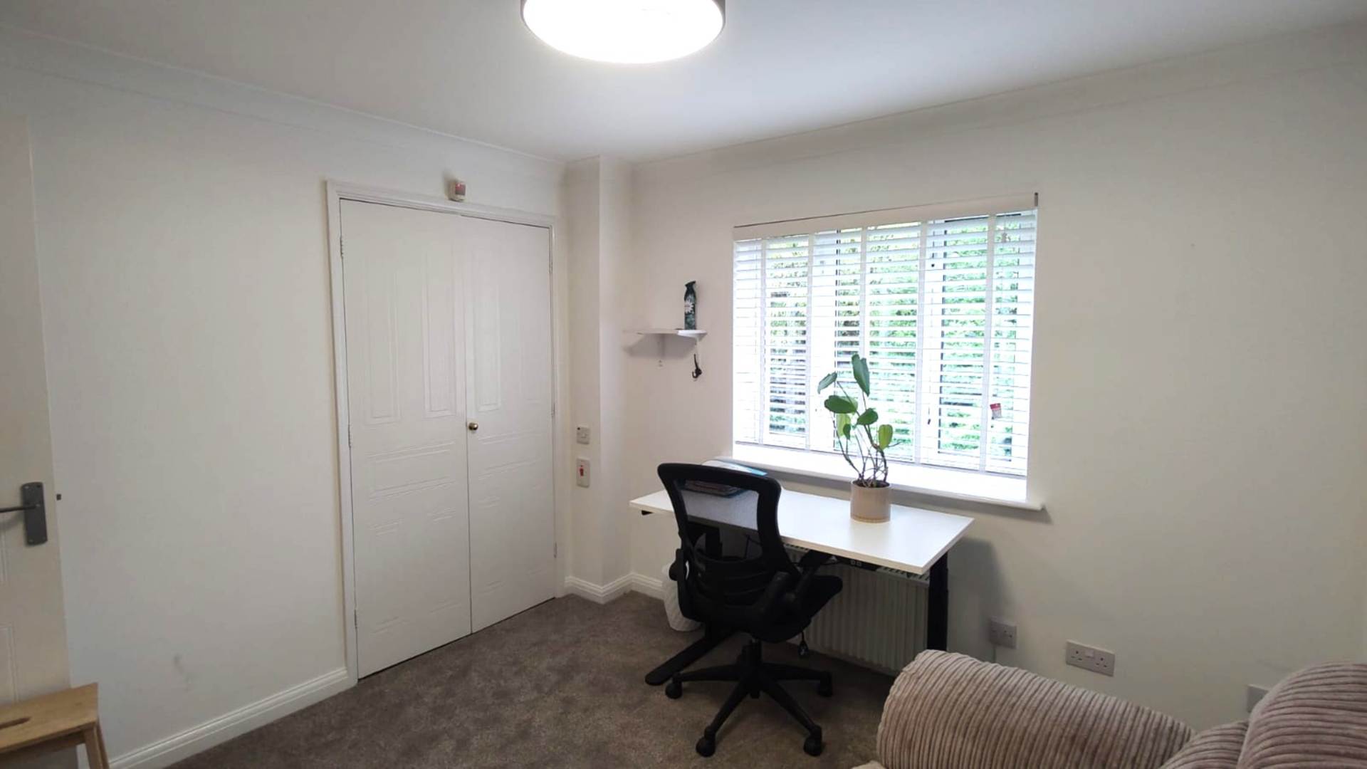 London N3 2BN 2 bed maisonette rental property internal/external image-7