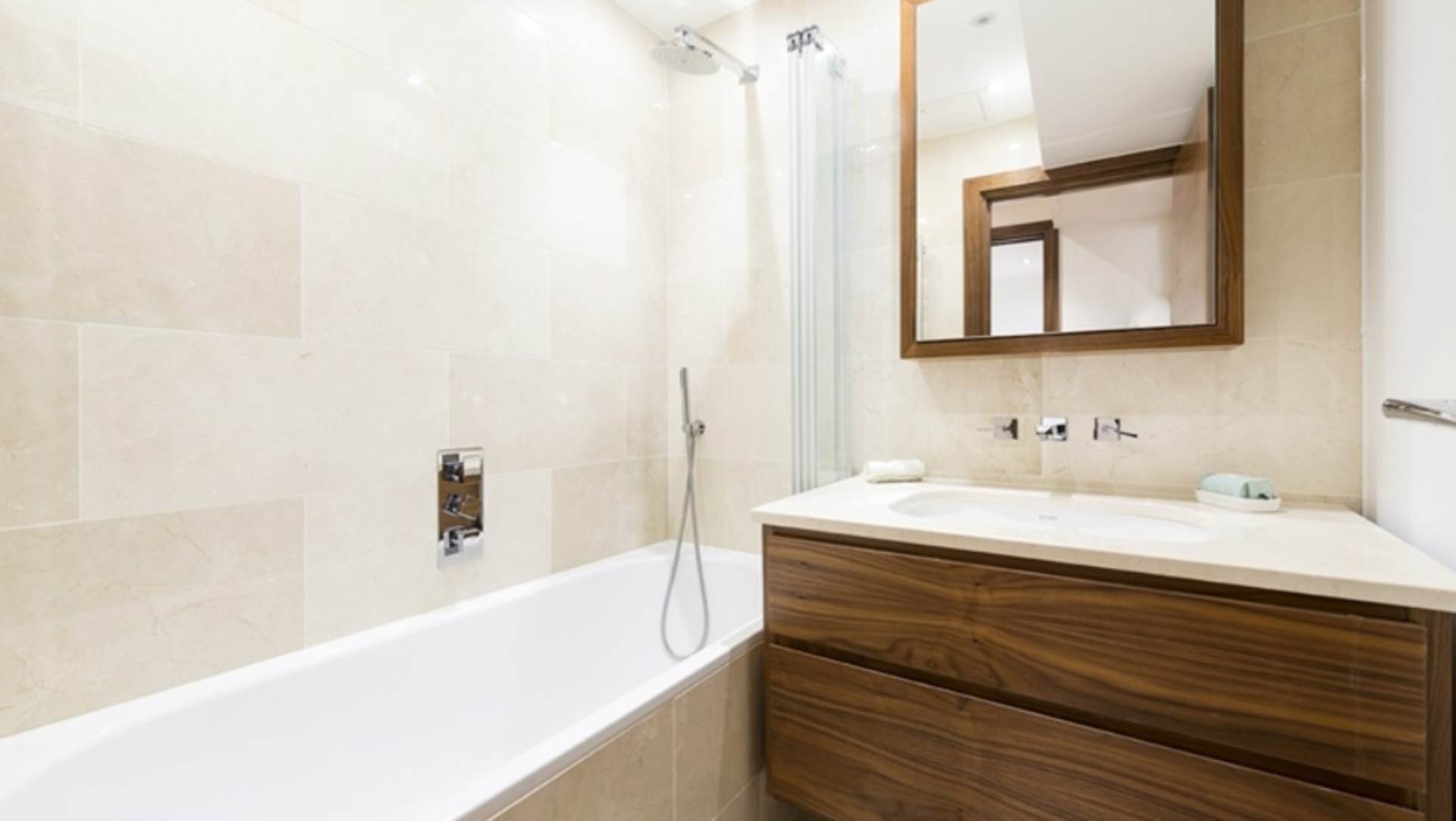 London W2 4BB 1 bed flat rental property internal/external image-5