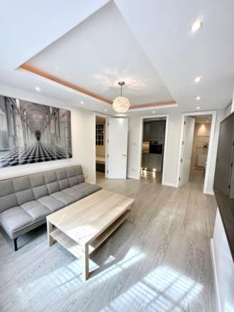 2 bed flat to rent in London NW6