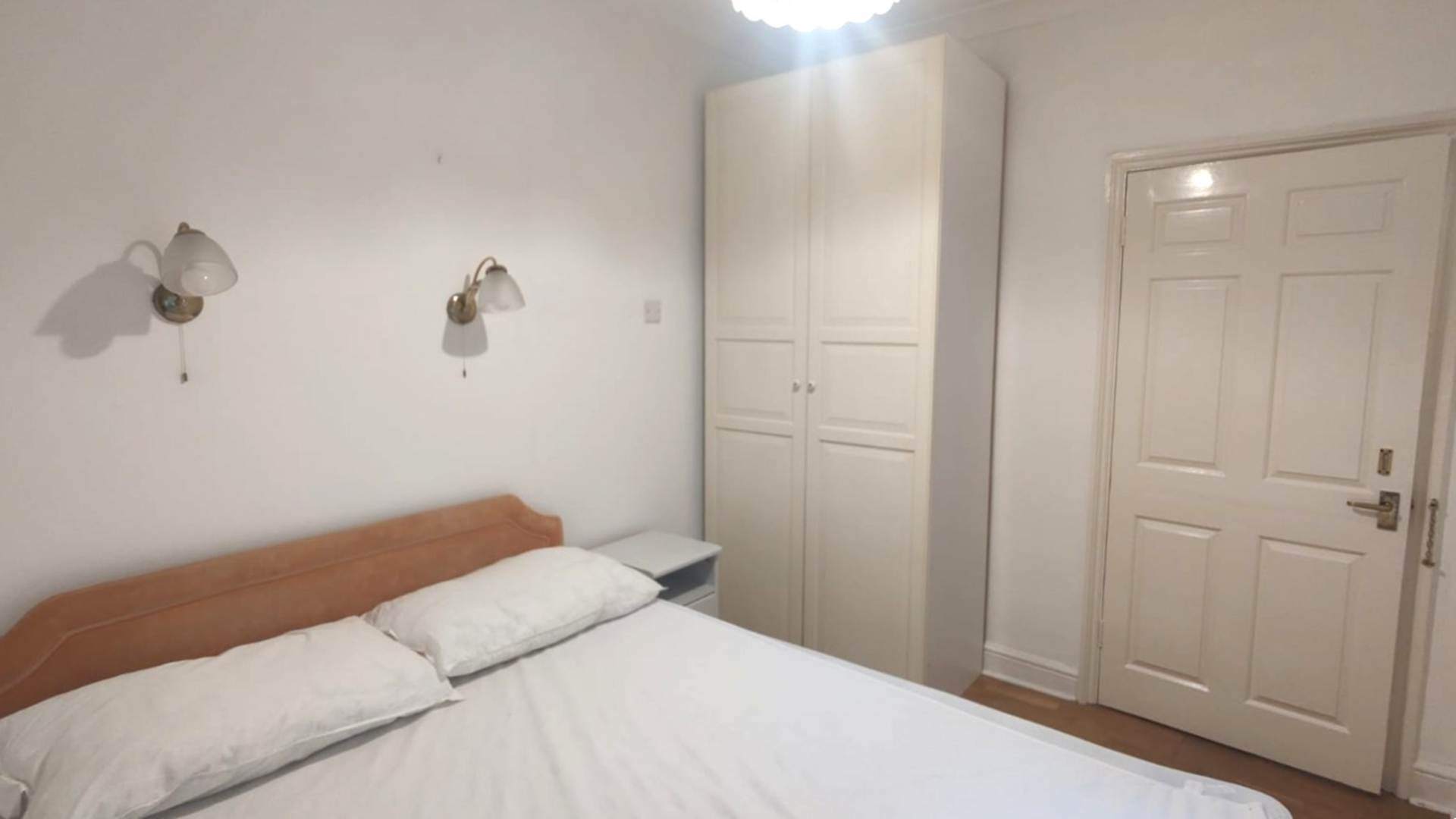 London W14 8BE 1 bed flat rental property internal/external image-4