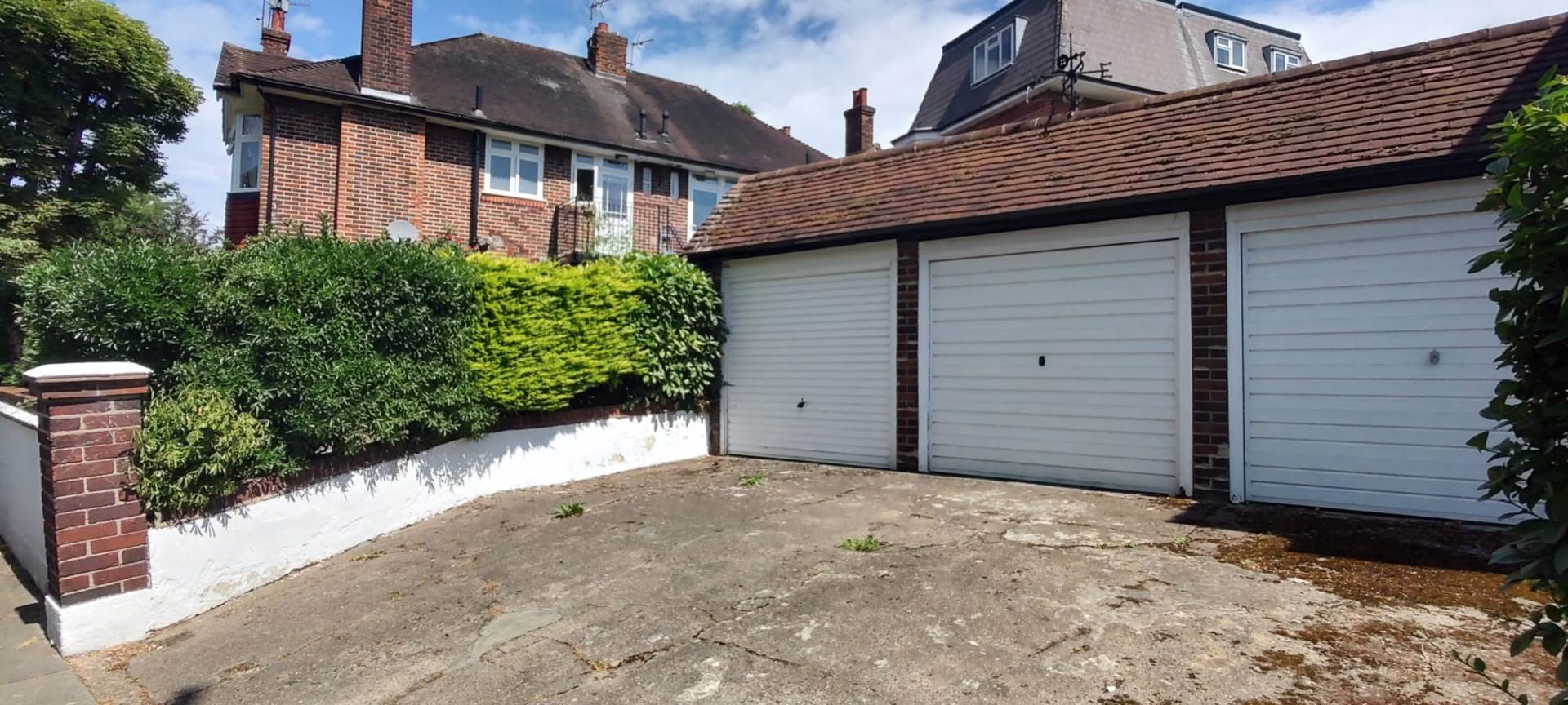 London W5 2JN 3 bed flat rental property internal/external image-9