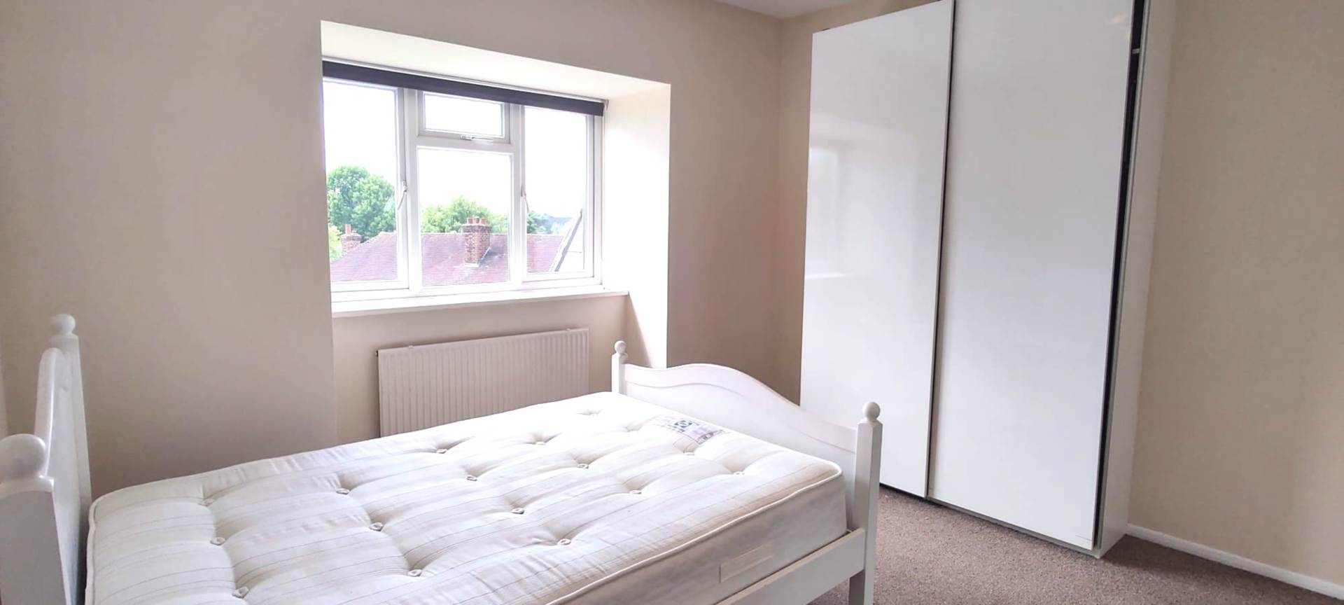London W5 2JN 3 bed flat rental property internal/external image-3