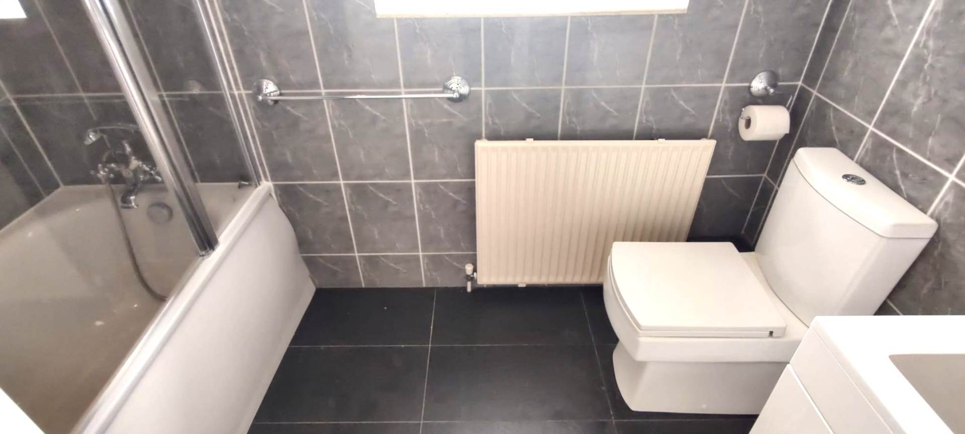 London W5 2JN 3 bed flat rental property internal/external image-7