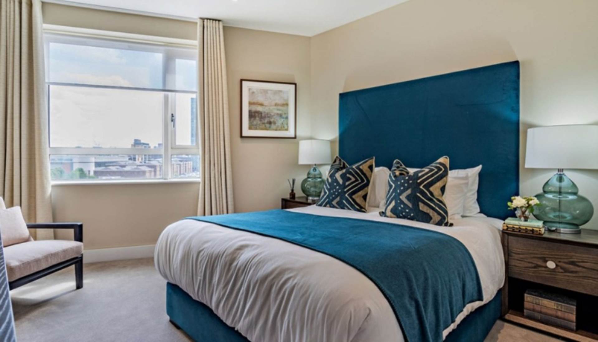 London E14 8RW 1 bed flat rental property internal/external image-3