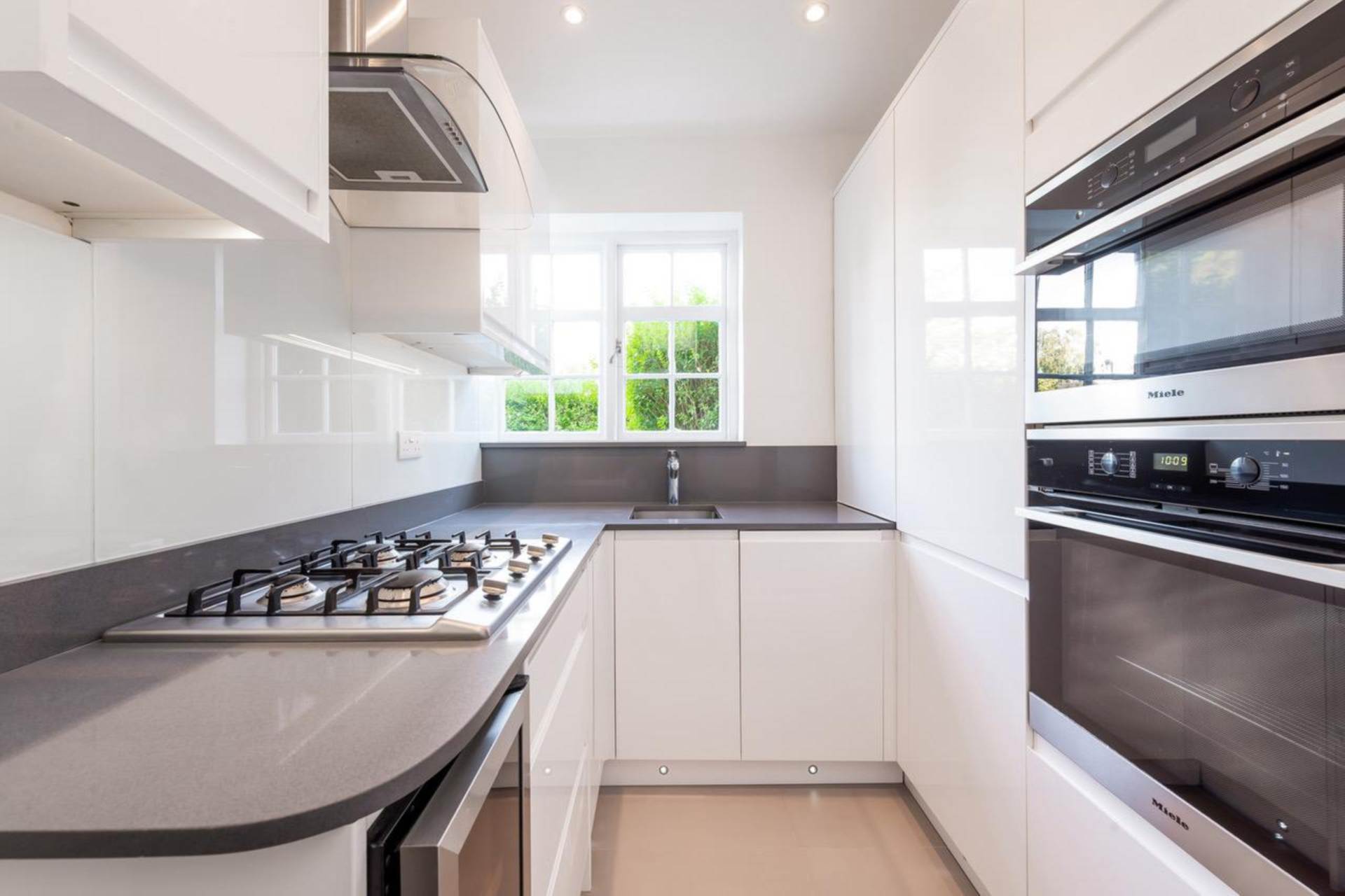 London NW11 6EB 1 bed flat rental property internal/external image-2