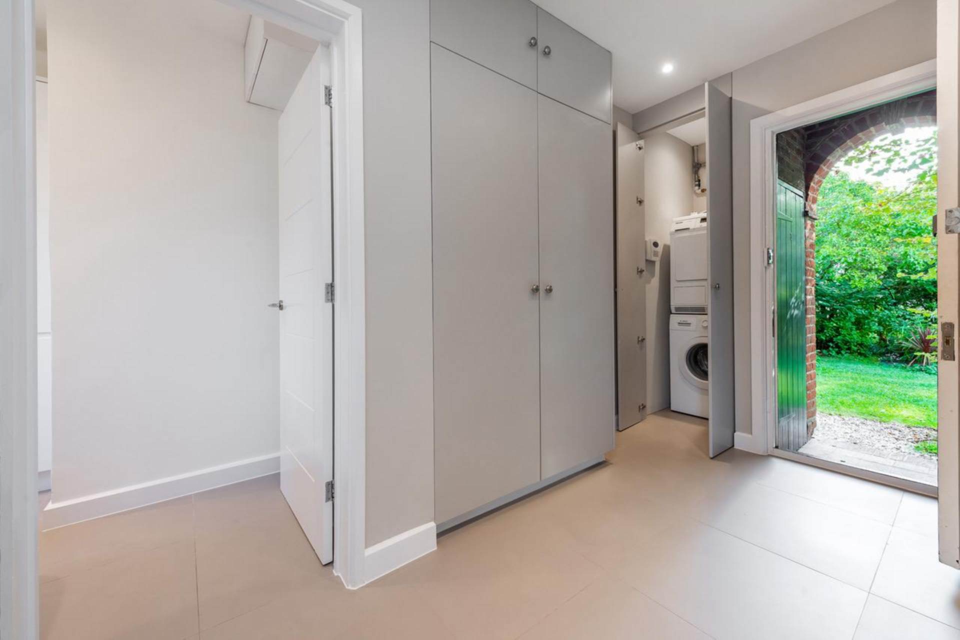 London NW11 6EB 1 bed flat rental property internal/external image-3