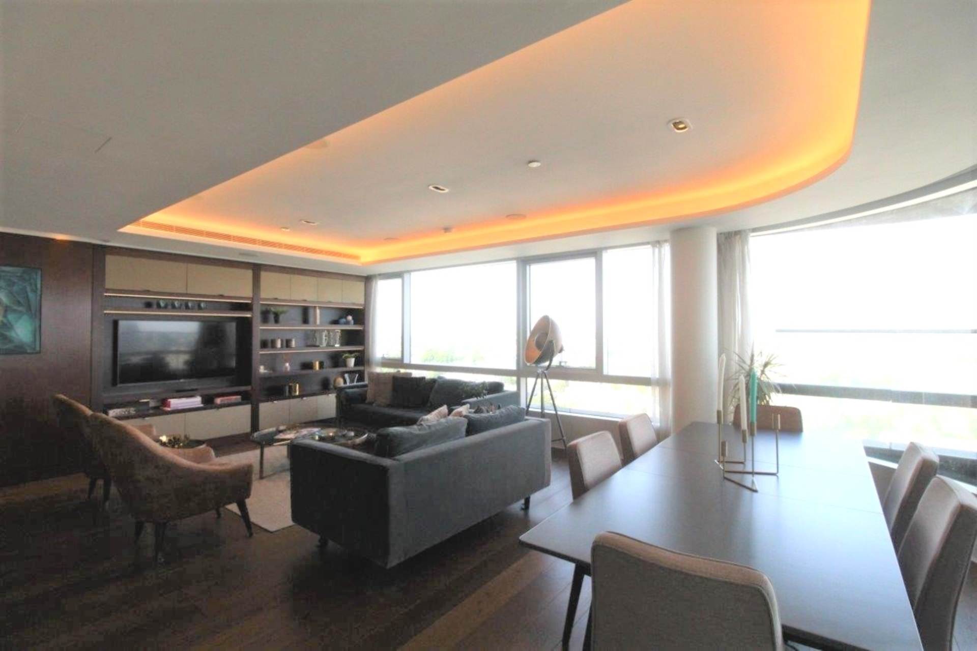 London EC1V 1AF 3 bed flat rental property internal/external image-3