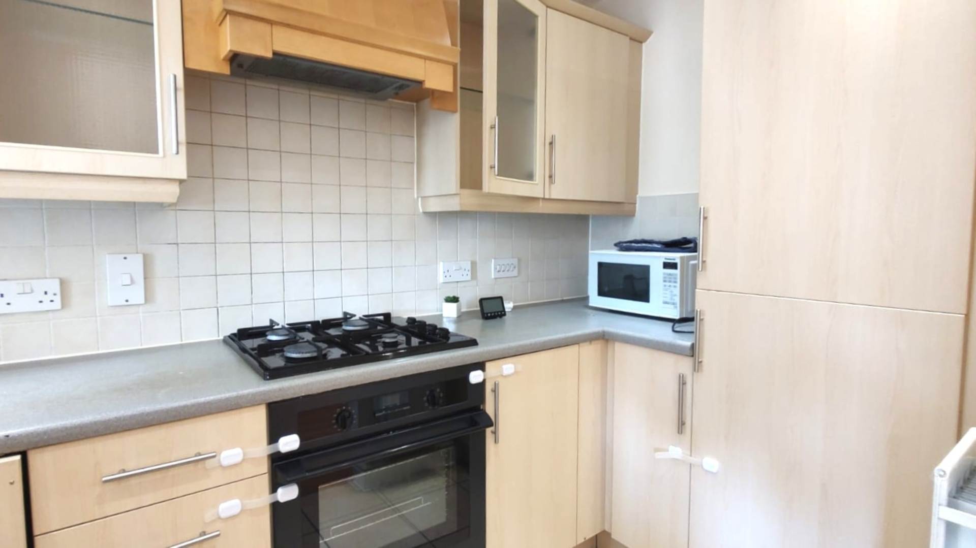 ロンドン NW7 1HQ 2ベッドフラット 賃貸物件の内外装写真-2