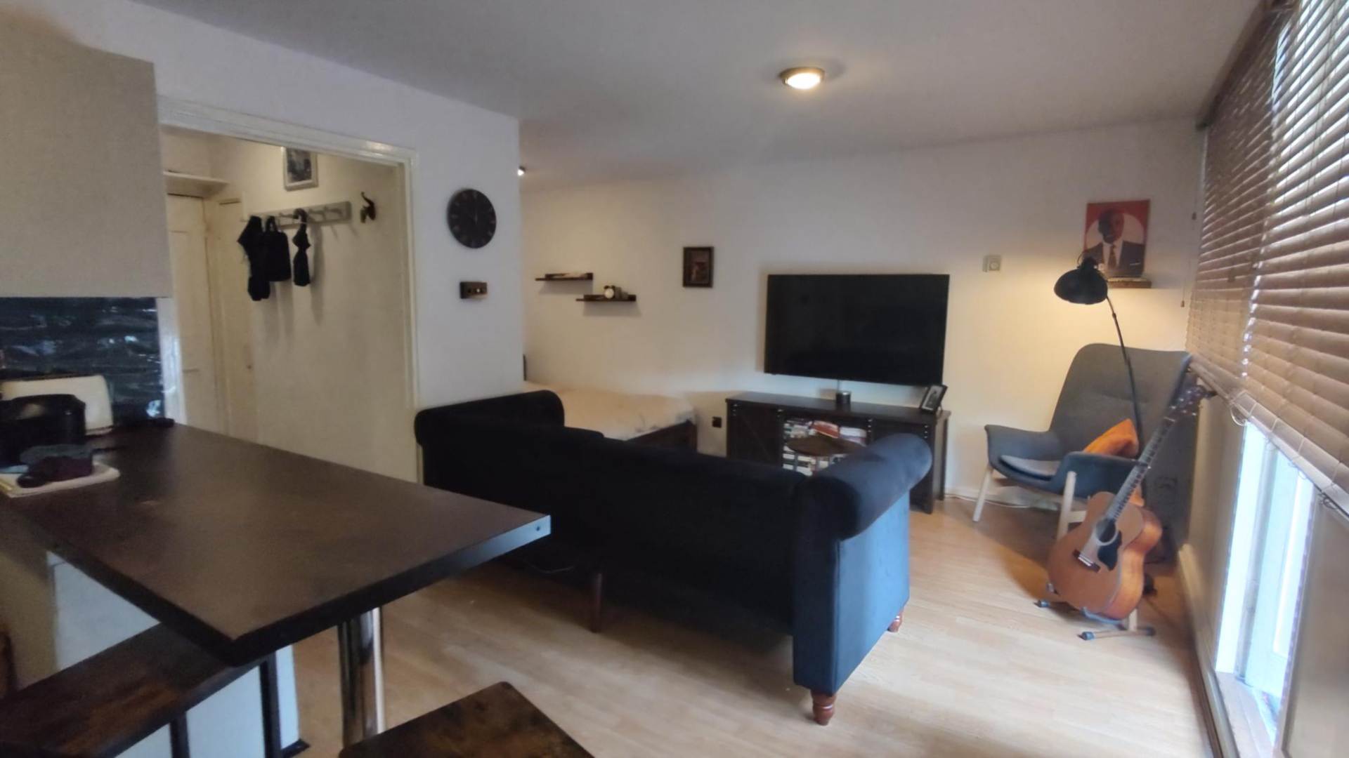 London W1W 5DJ 1 bed studio rental property internal/external image-3