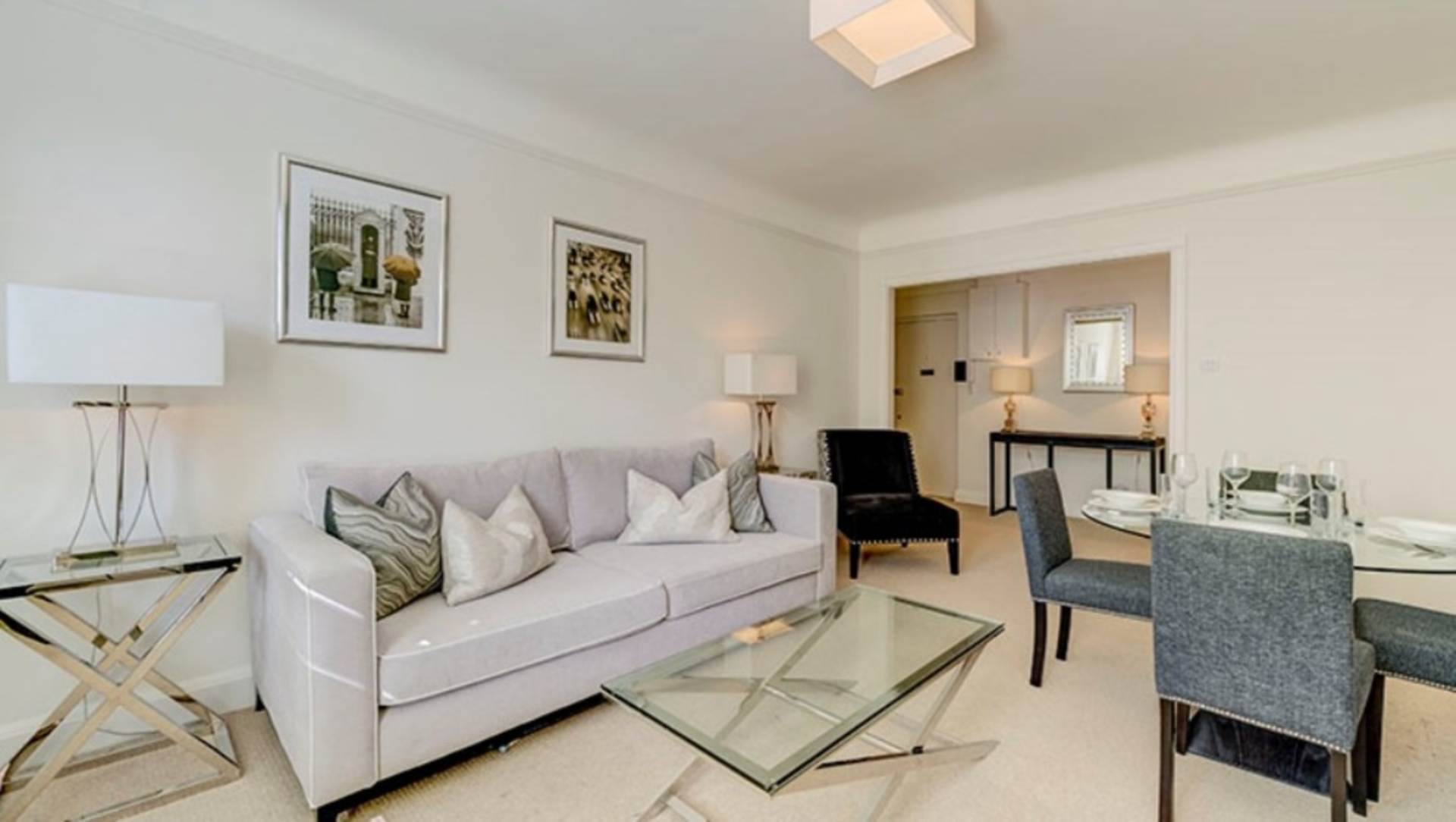 2 ベッド フラット ロンドン賃貸物件 | Fulham Road, London SW3 Picure-1