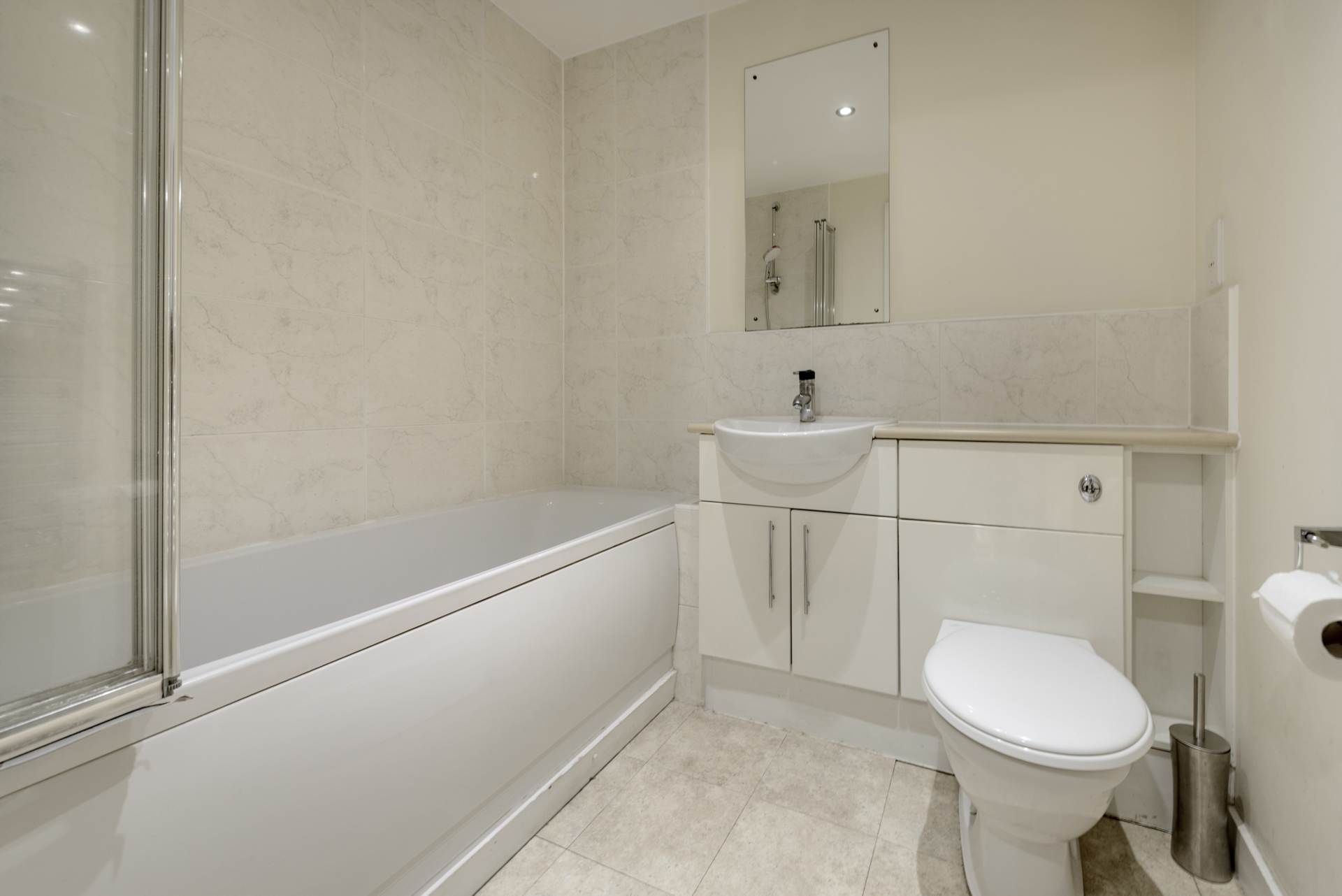 London SW19 8EA 2 bed flat sales property internal/external image-15