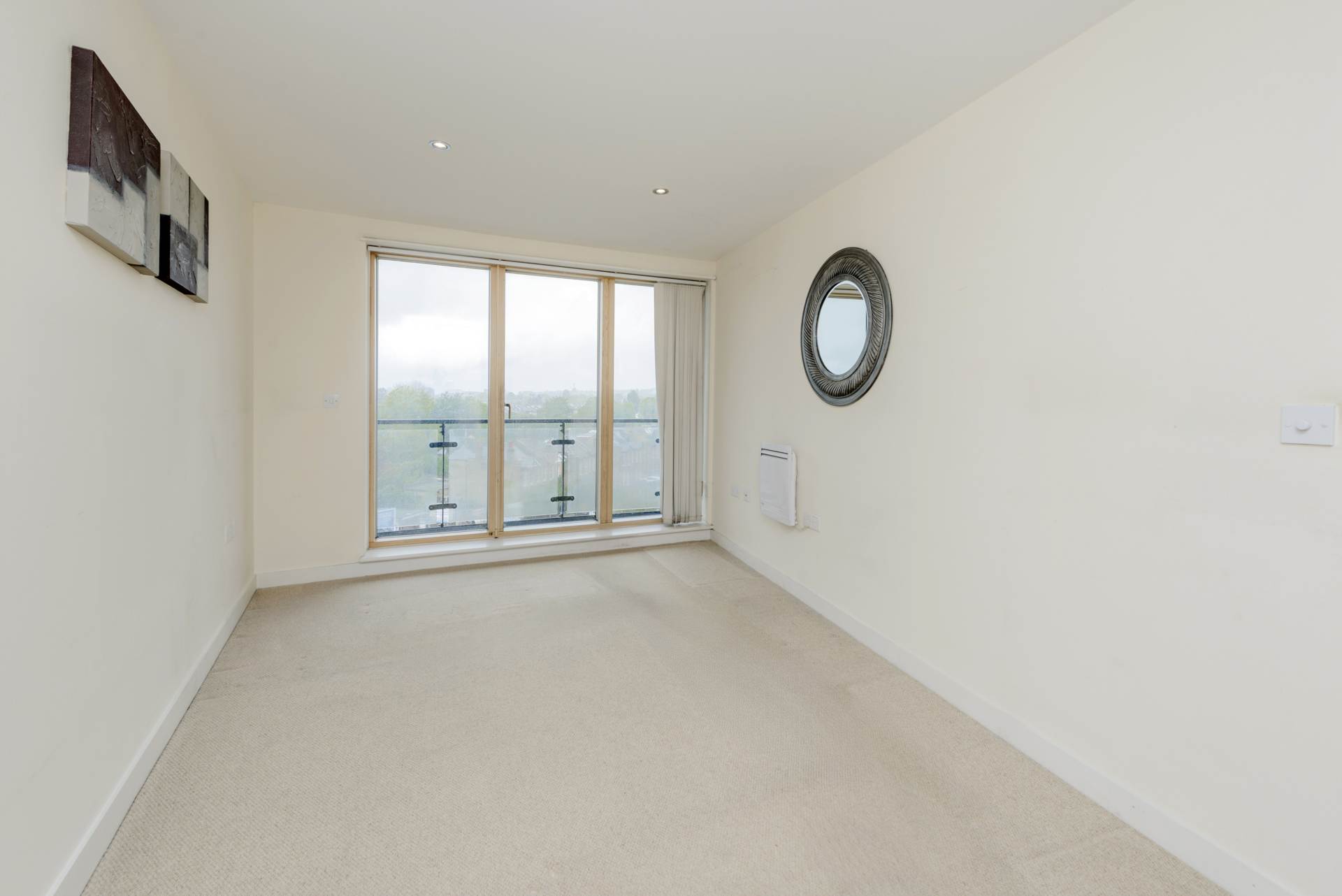 London SW19 8EA 2 bed flat sales property internal/external image-8