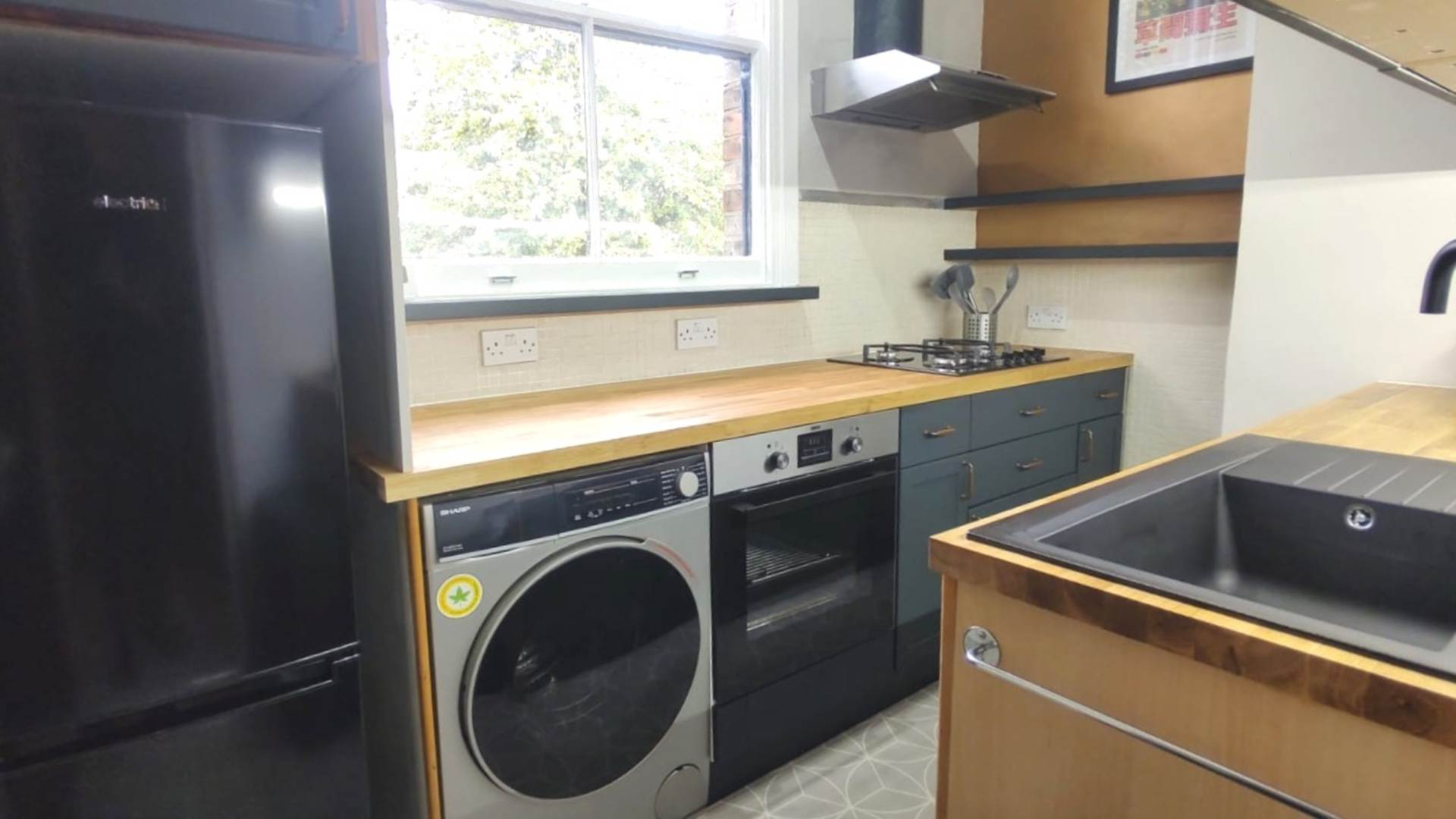 London N19 5PY 2 bed maisonette rental property internal/external image-8