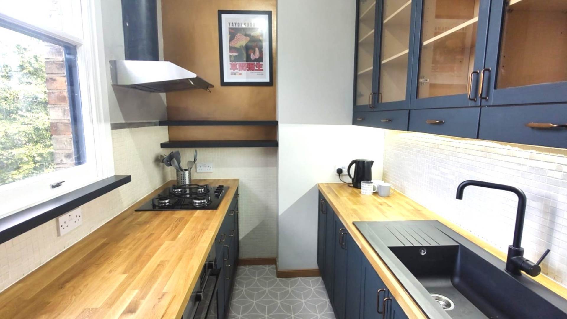 London N19 5PY 2 bed maisonette rental property internal/external image-9