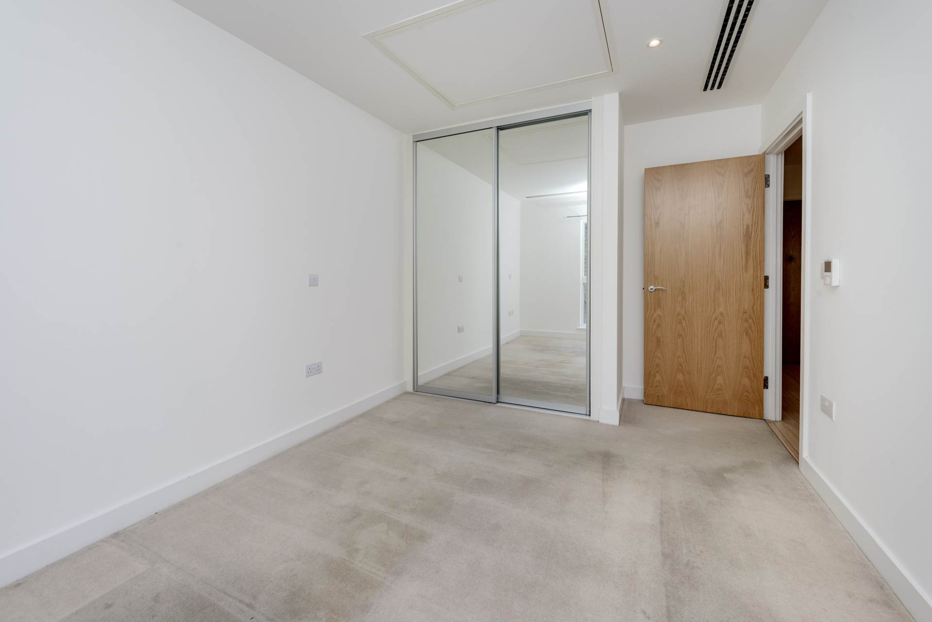 ロンドンCR0 6FH 1ベッドフラット 売買物件の内外装写真-9