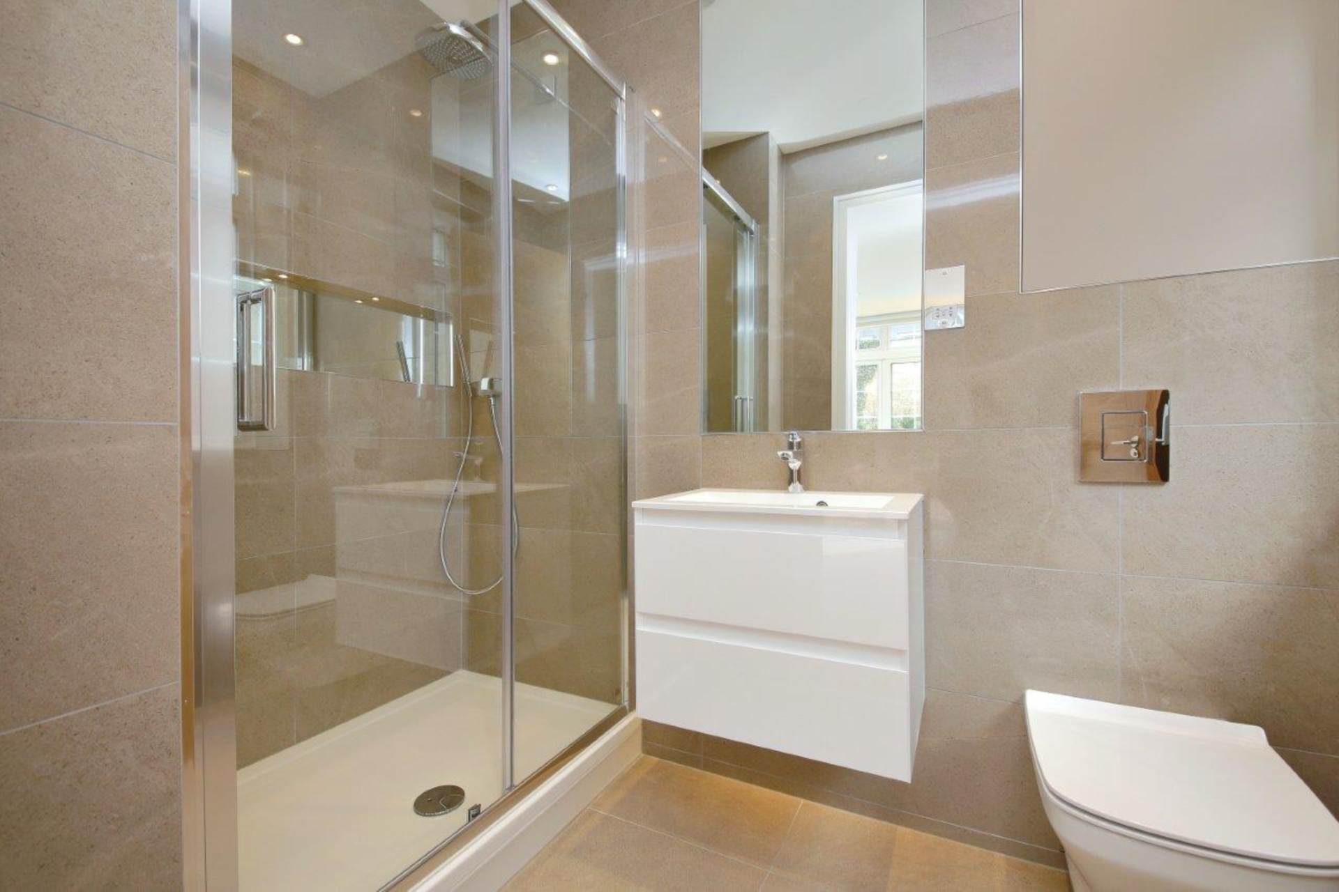 London NW11 8BL 2 bed flat rental property internal/external image-7