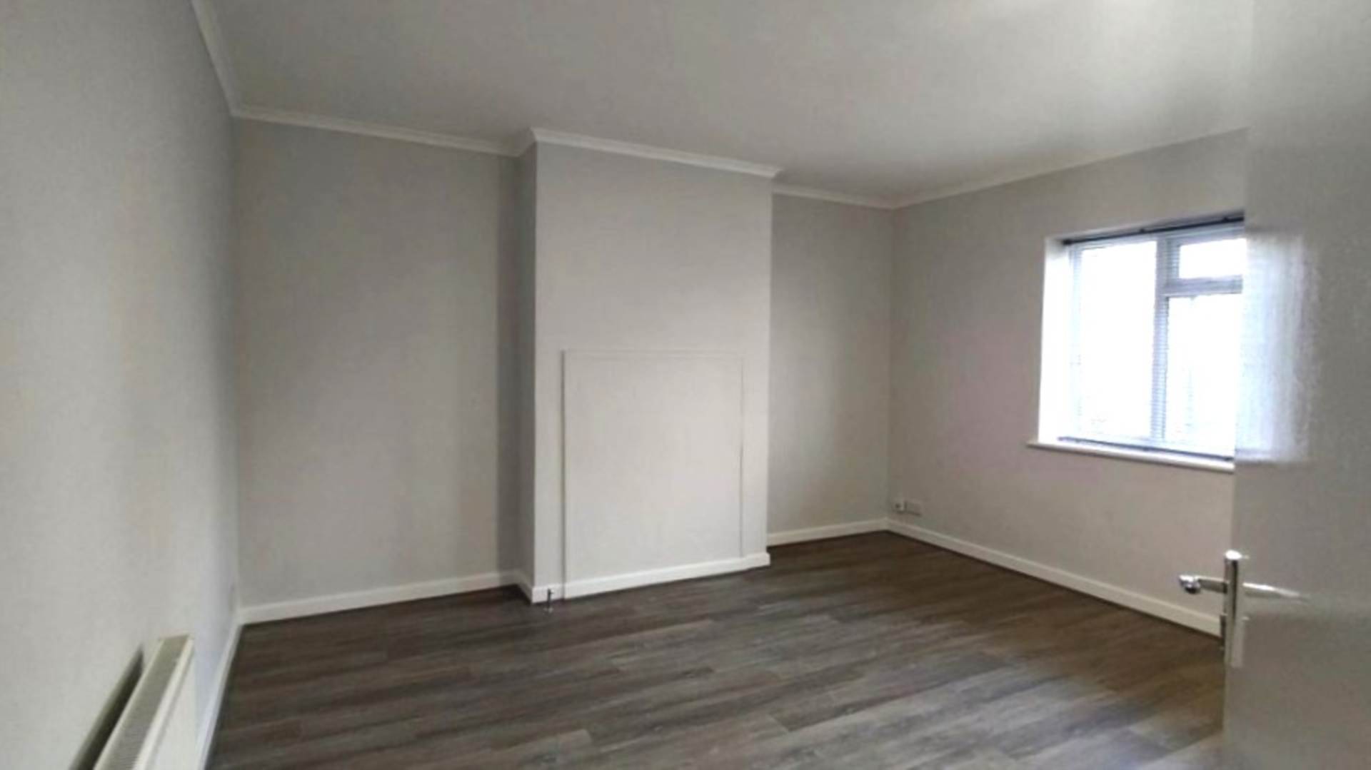 London N12 0AY 2 bed flat rental property internal/external image-3