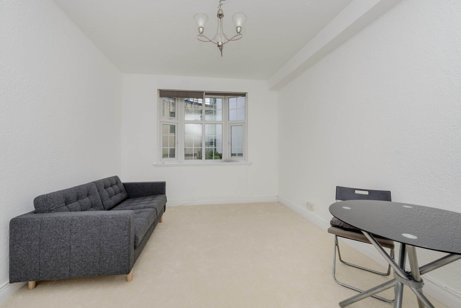 London W11 1QH 1 bed flat rental property internal/external image-1