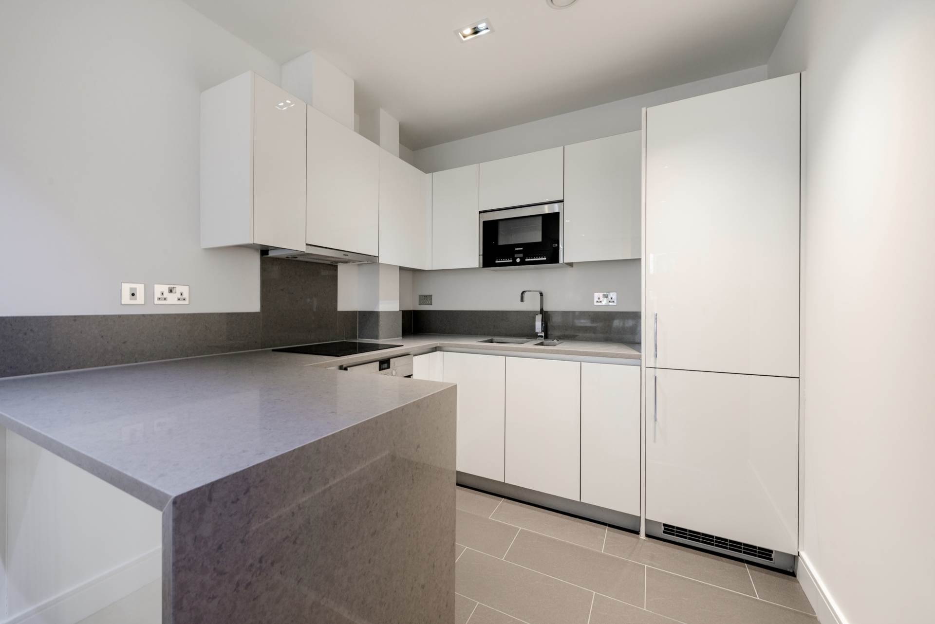 London W5 2BE 1 bed flat rental property internal/external image-3