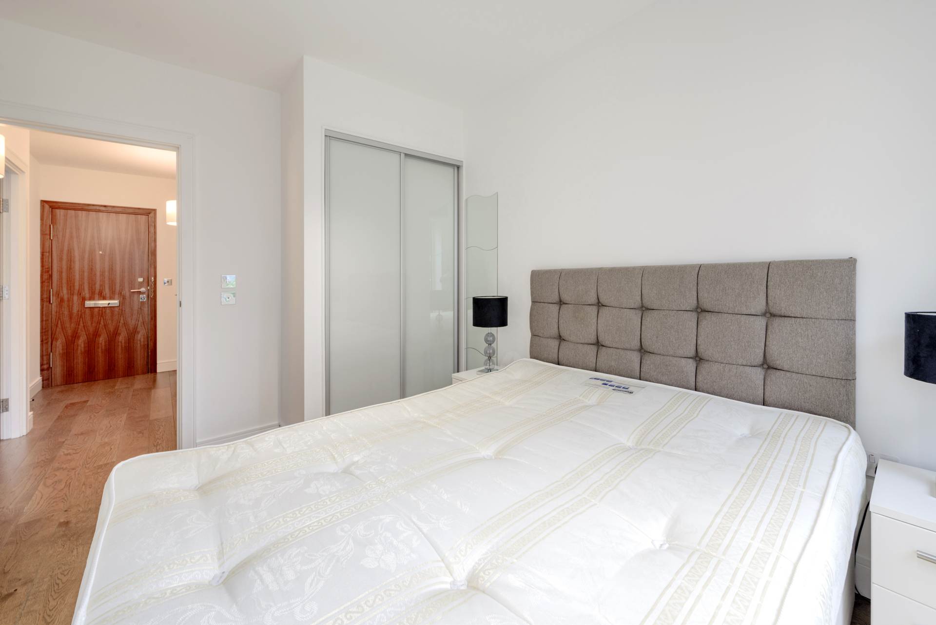 London W5 2BE 1 bed flat rental property internal/external image-5