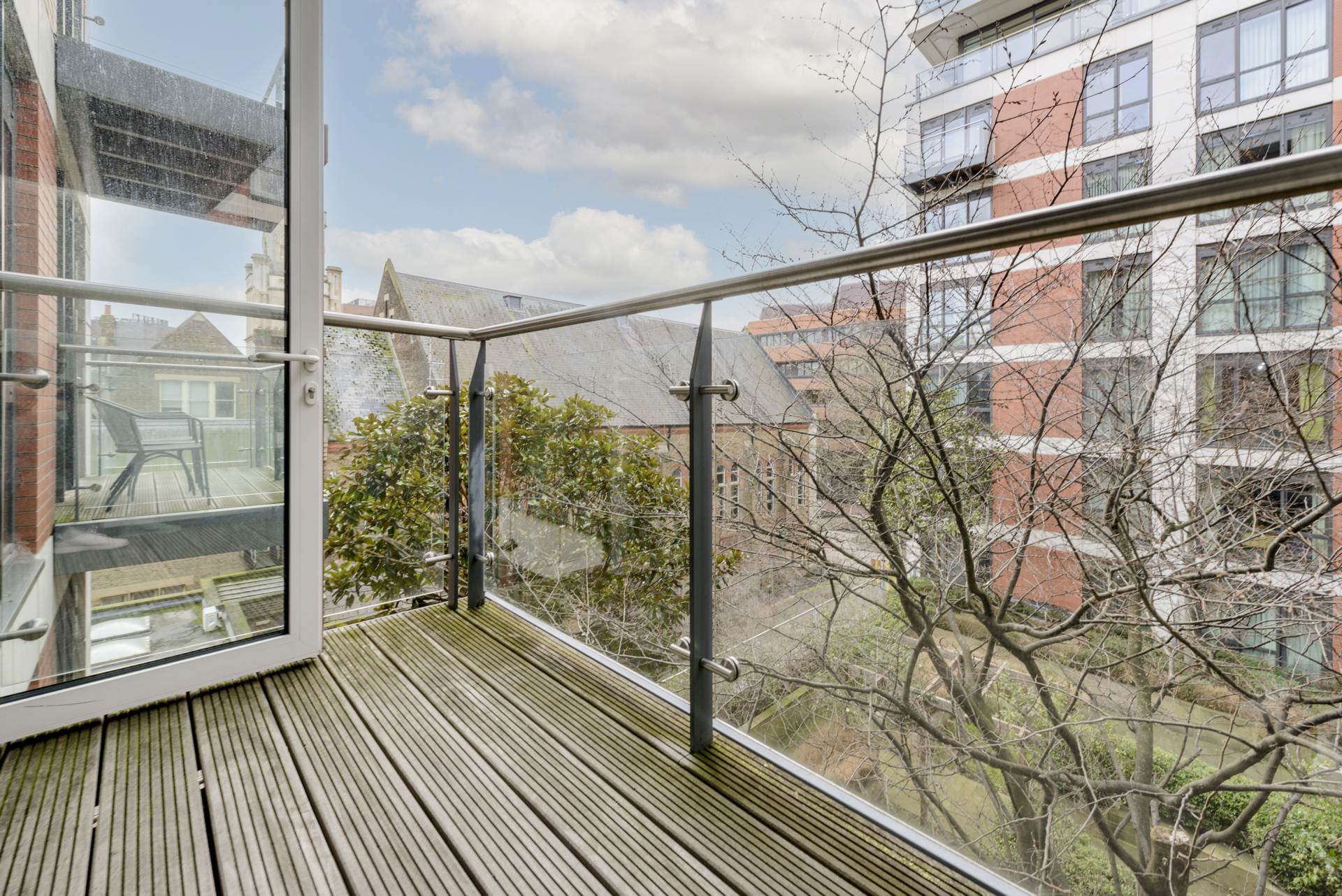 London W5 2BE 1 bed flat rental property internal/external image-7