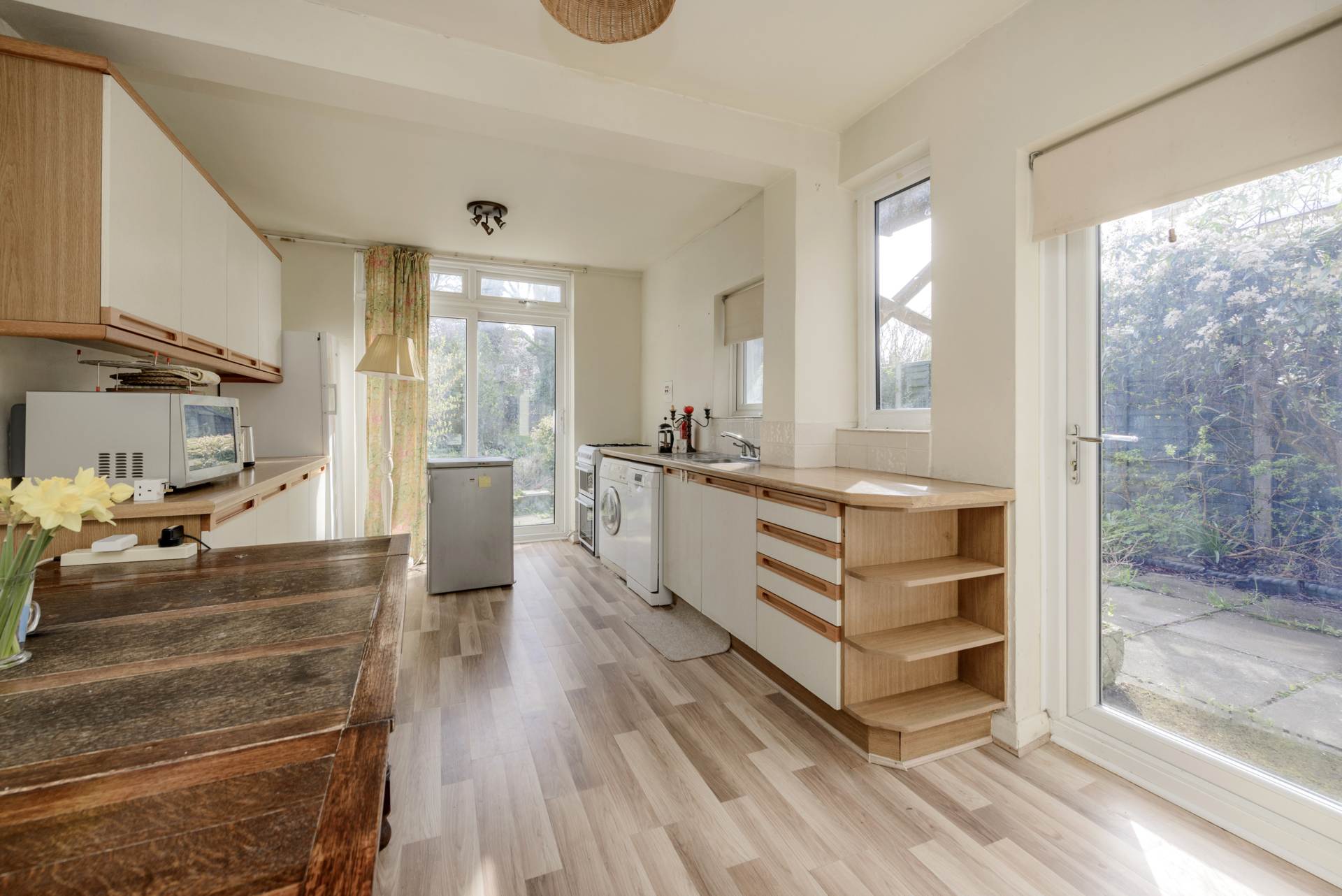 London NW2 2PU 1 bed flat sales property internal/external image-3