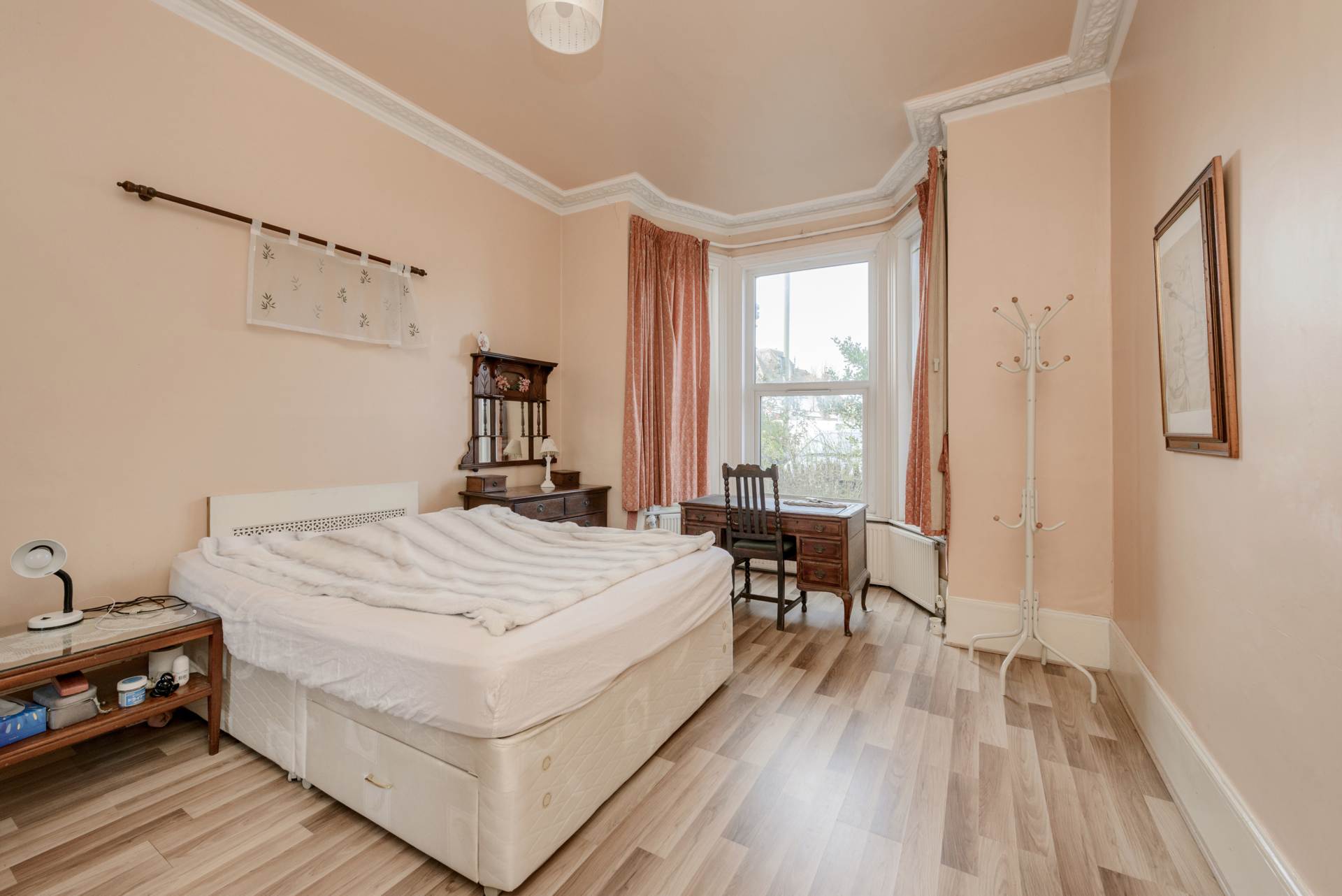 London NW2 2PU 1 bed flat sales property internal/external image-5