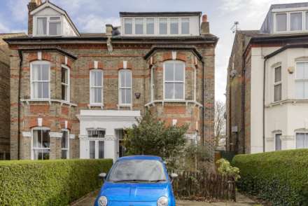 1 bed flat for sale in London NW2