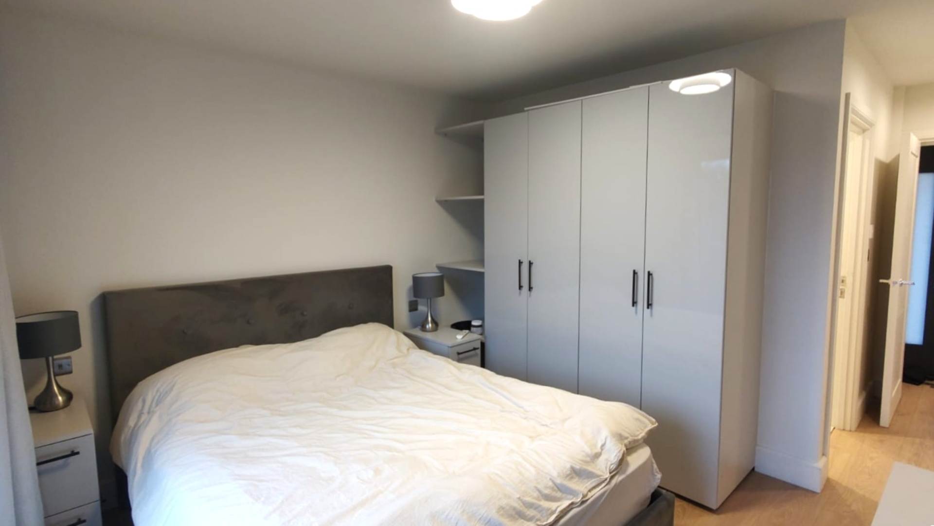 London W5 3LH 2 bed flat rental property internal/external image-5