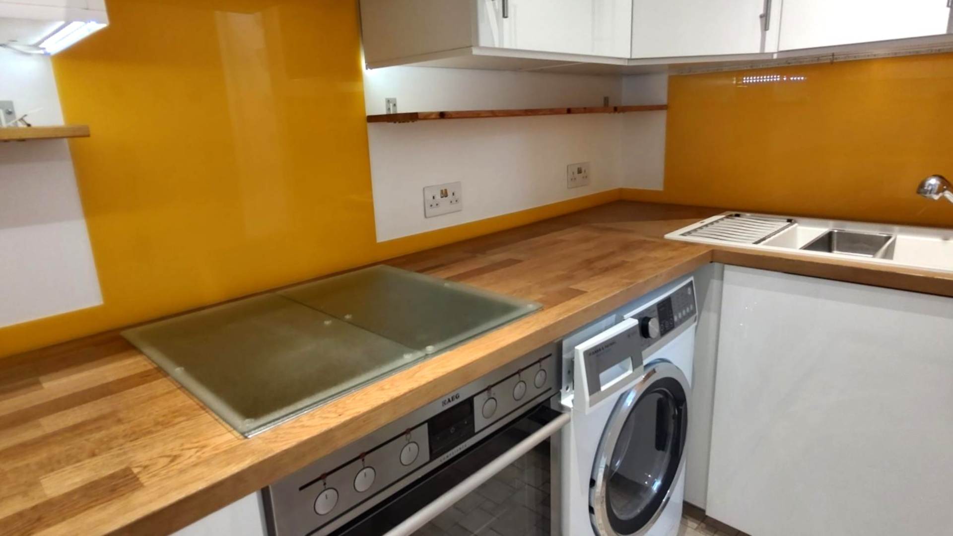 London N12 8RE 0 bed studio rental property internal/external image-5