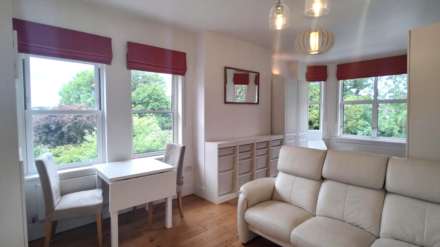 0 bed studio to rent in London N12