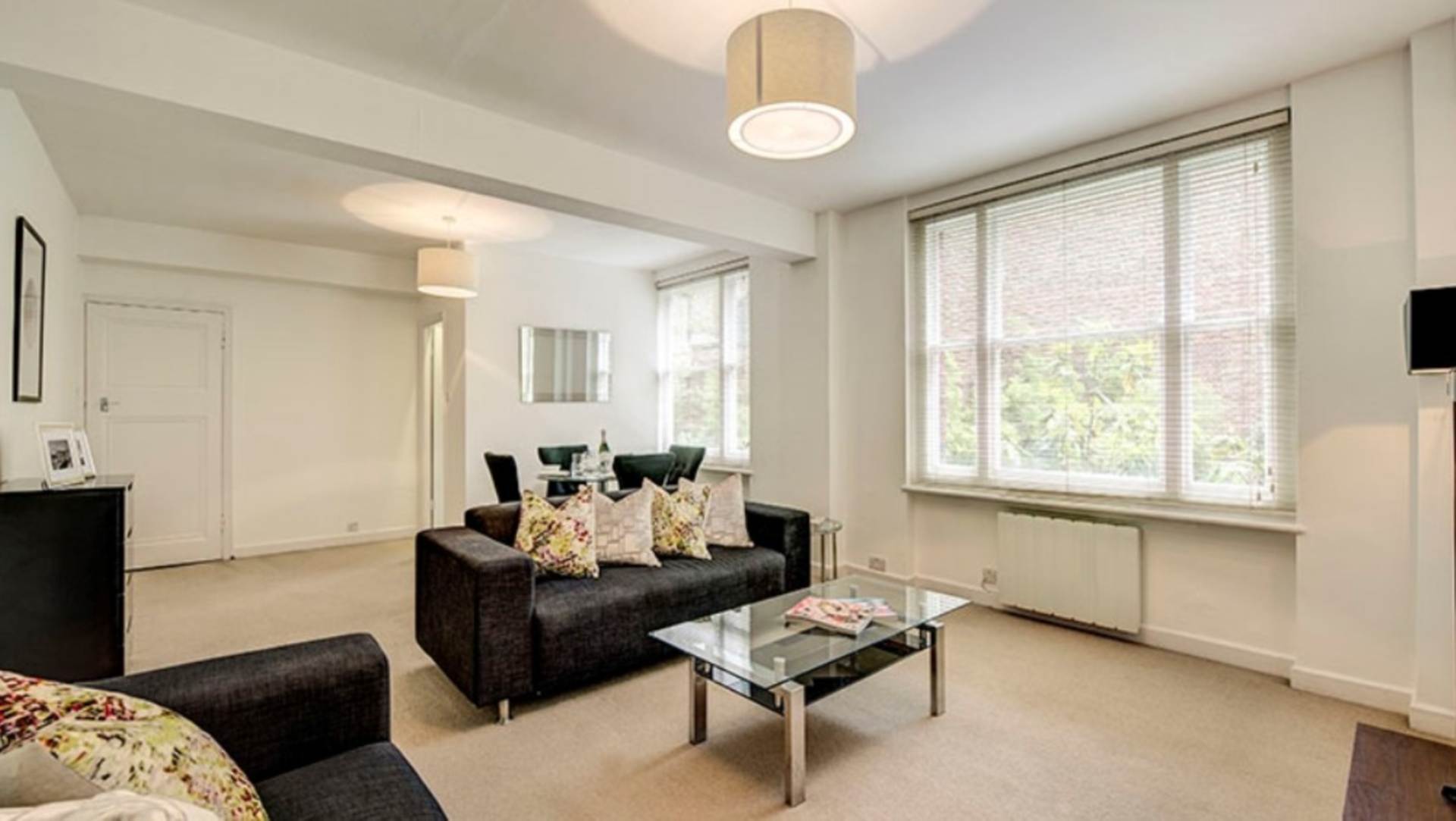 London W1J 5NA 1 bed flat rental property internal/external image-2