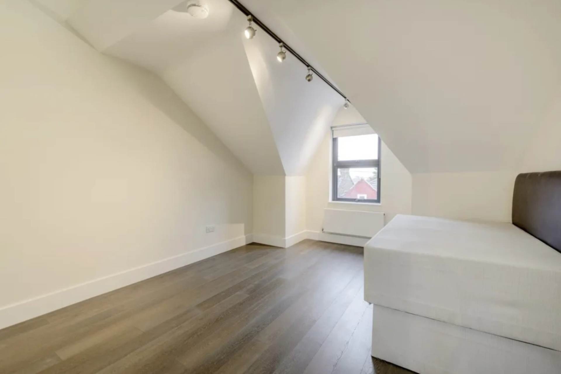 ロンドン N2 9DT 2ベッドフラット 賃貸物件の内外装写真-4