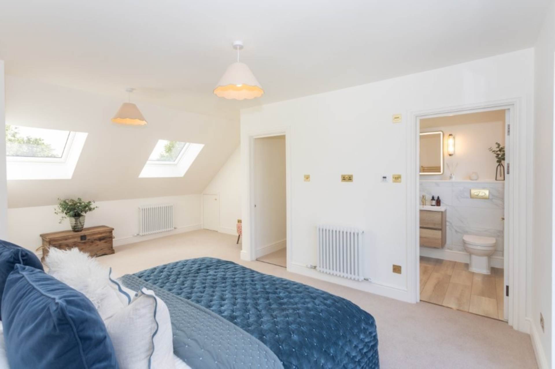 London W3 9NZ 4 bed semi-detached rental property internal/external image-9