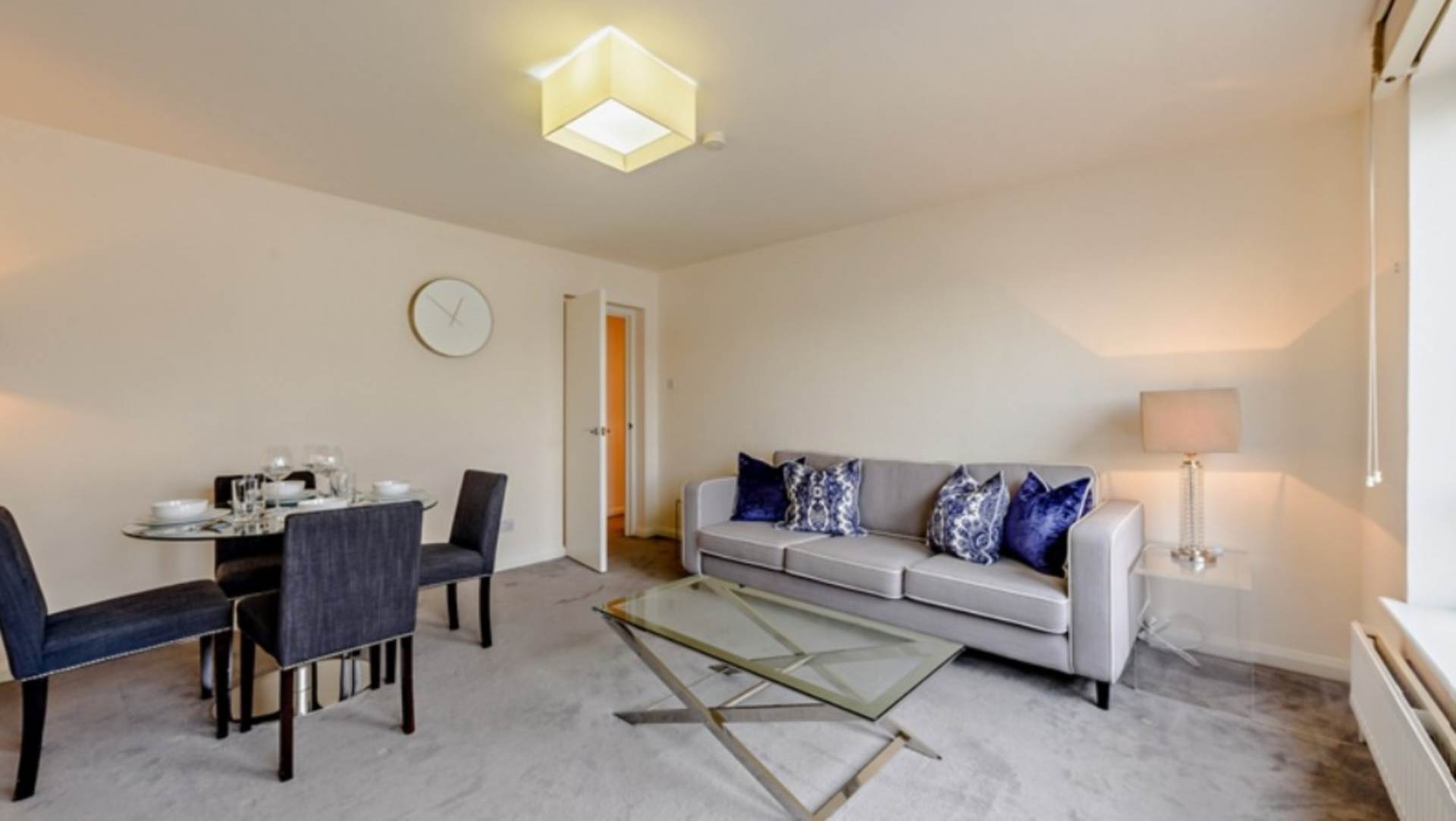 ロンドン SW3 6SN 2ベッドフラット 賃貸物件の内外装写真-1