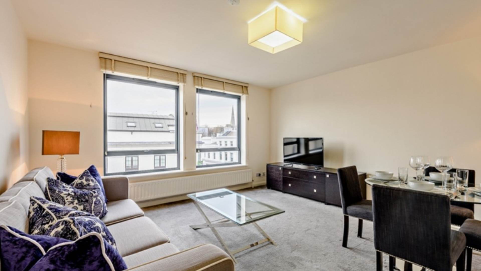 ロンドン SW3 6SN 2ベッドフラット 賃貸物件の内外装写真-2