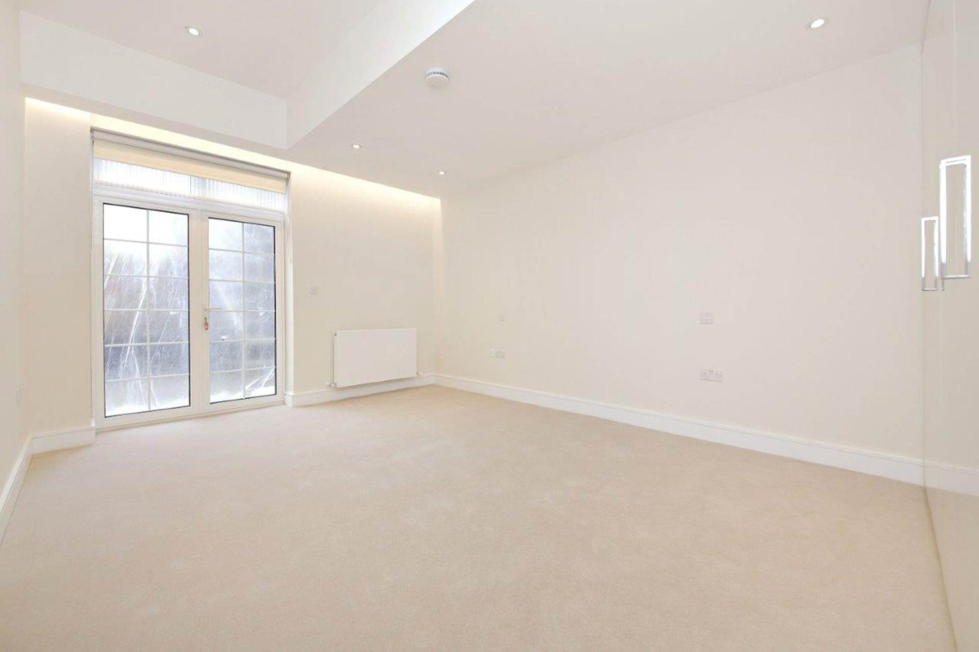 ロンドン NW11 8BL 2ベッドフラット 賃貸物件の内外装写真-11