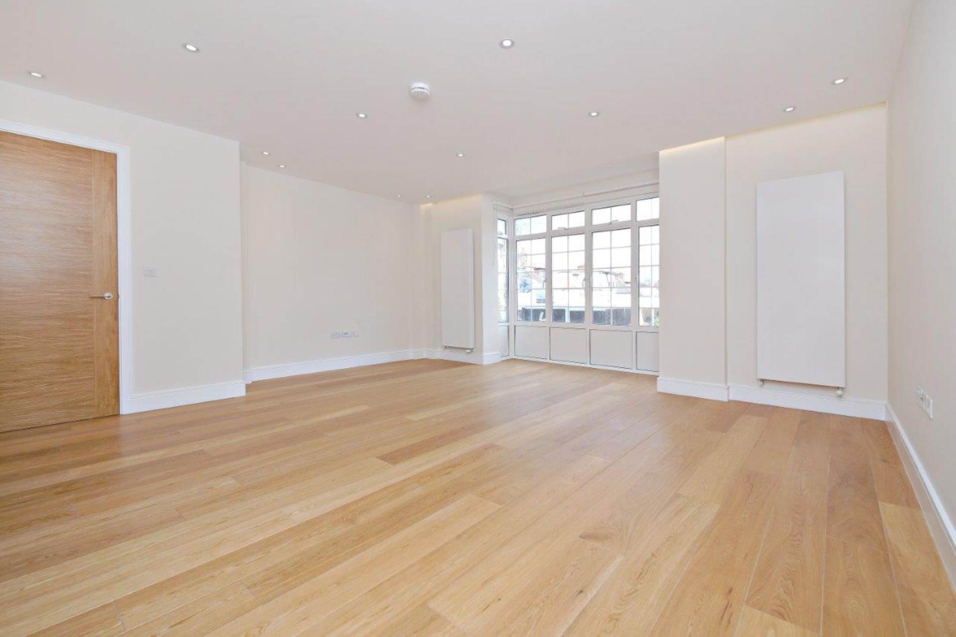 ロンドン NW11 8BL 2ベッドフラット 賃貸物件の内外装写真-3