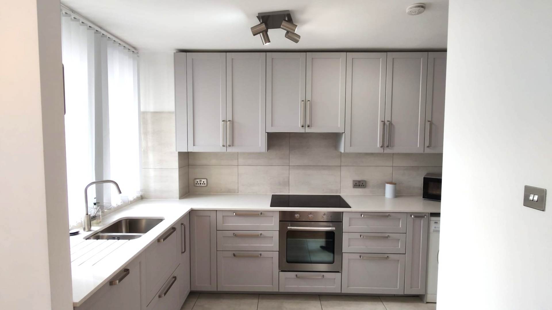 London W5 2RX 2 bed flat rental property internal/external image-3