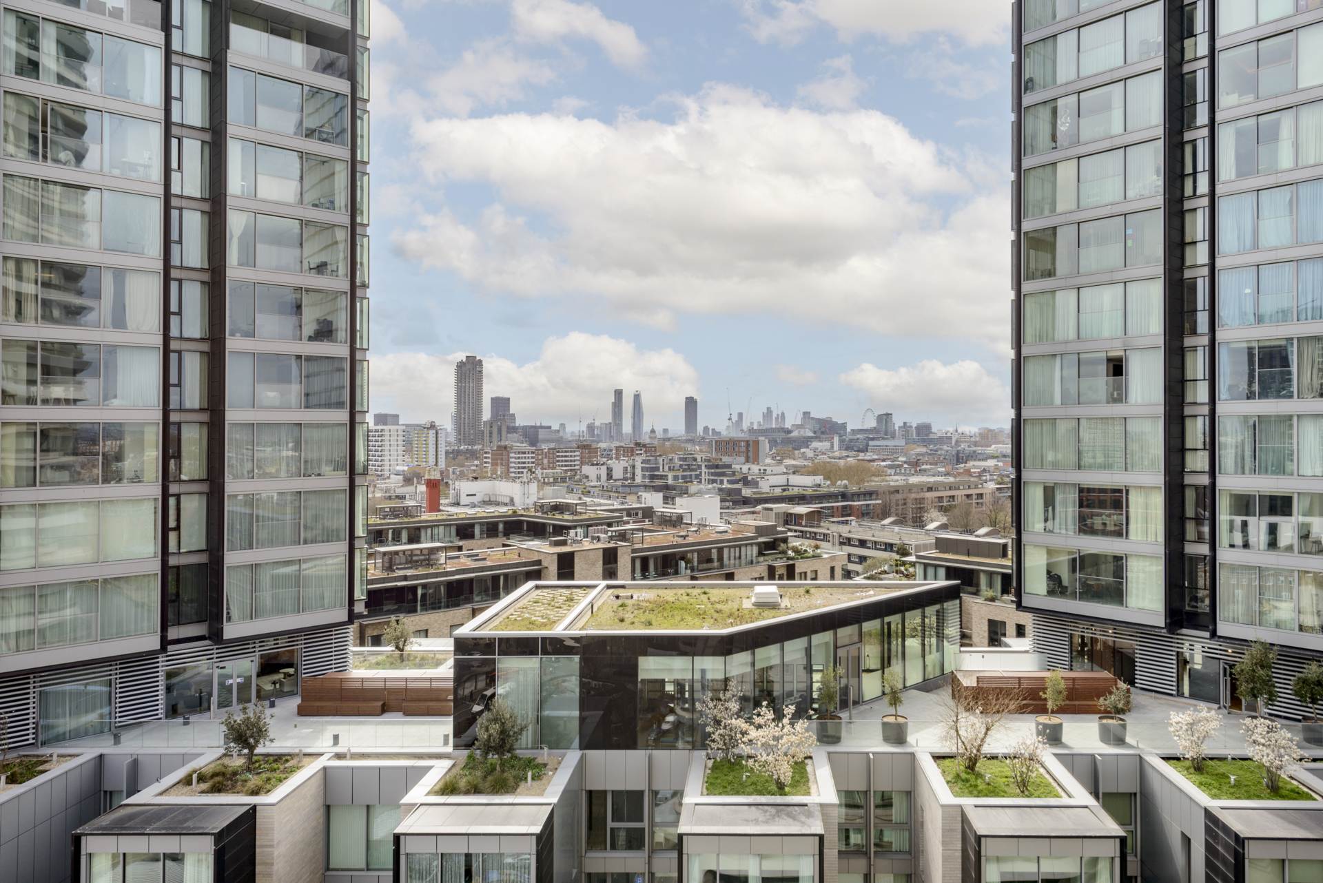 London EC1V 1AE 1 bed flat sales property internal/external image-11