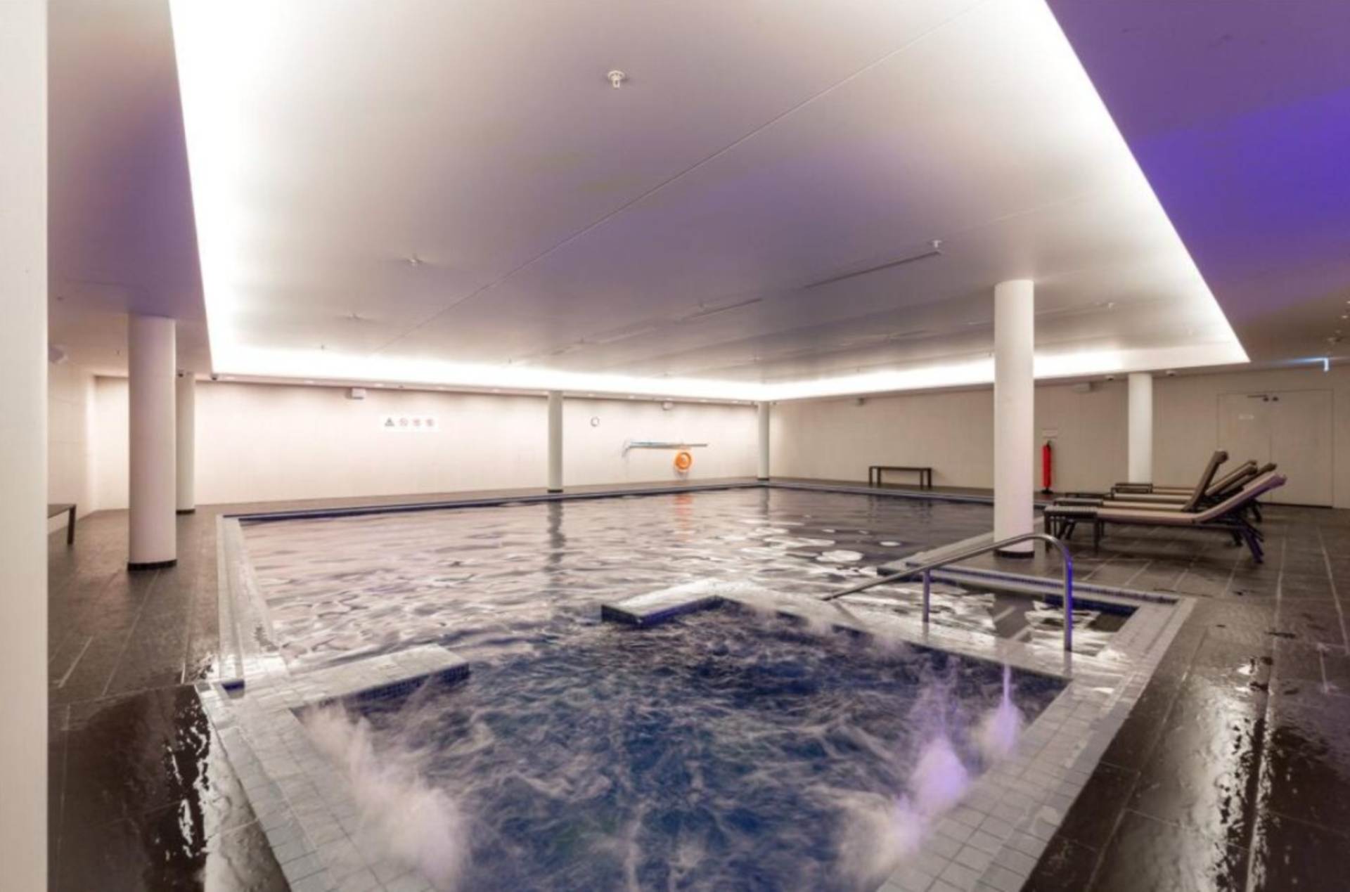 ロンドン E14 9BU 3ベッドフラット 賃貸物件の内外装写真-10