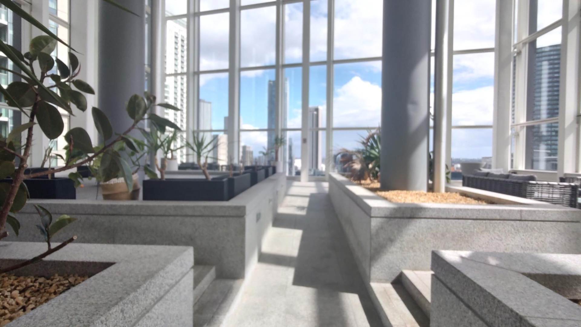 ロンドン E14 9BU 3ベッドフラット 賃貸物件の内外装写真-13