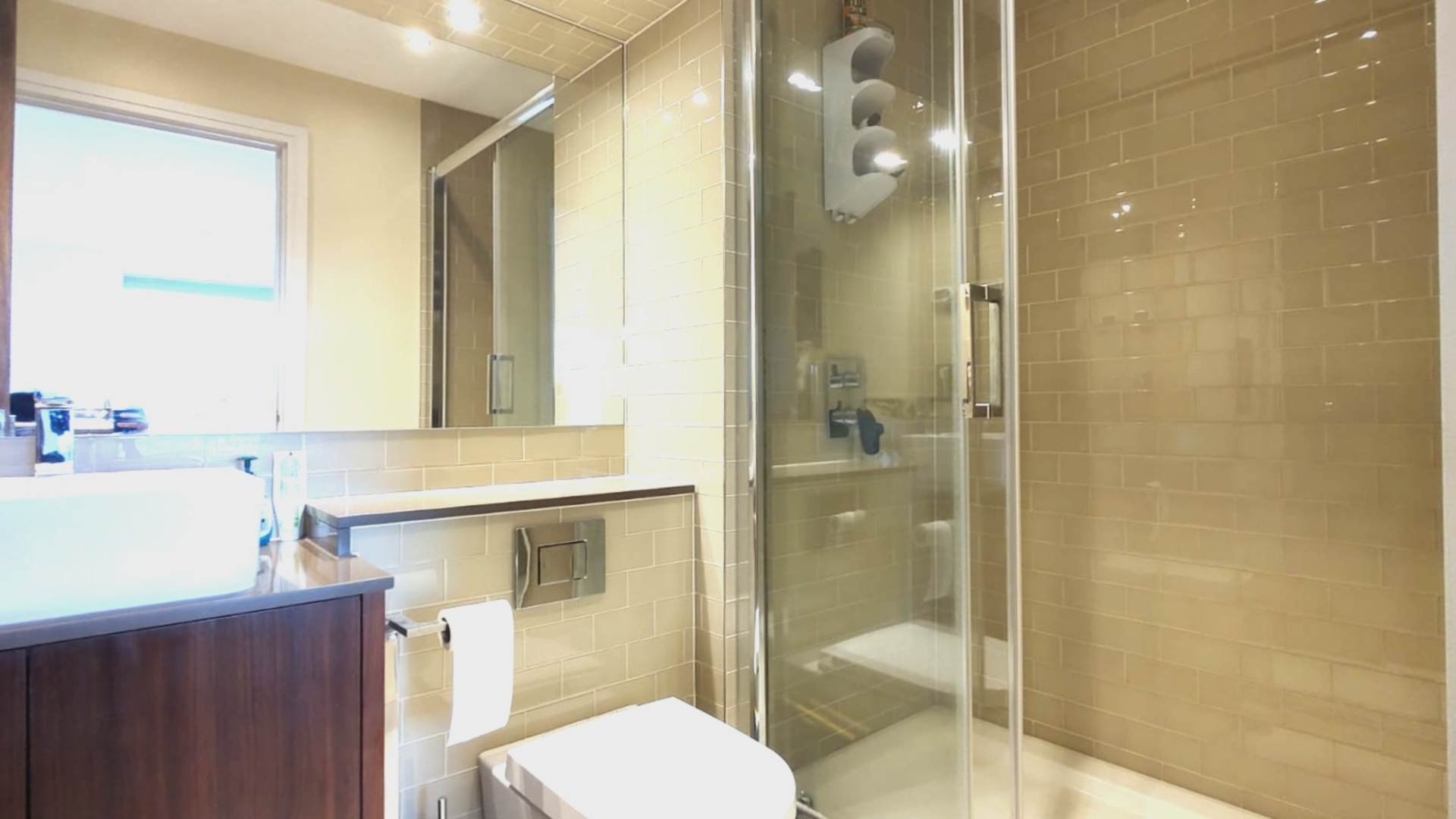 ロンドン E14 9BU 3ベッドフラット 賃貸物件の内外装写真-7