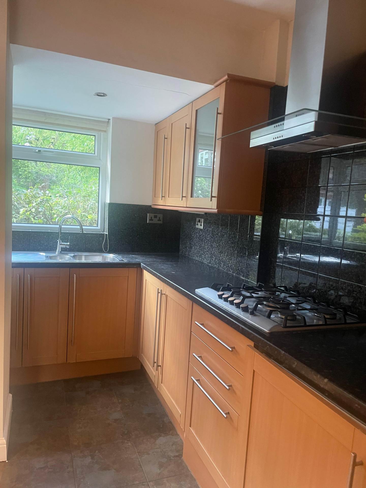 London W13 8HN 3 bed town house rental property internal/external image-4