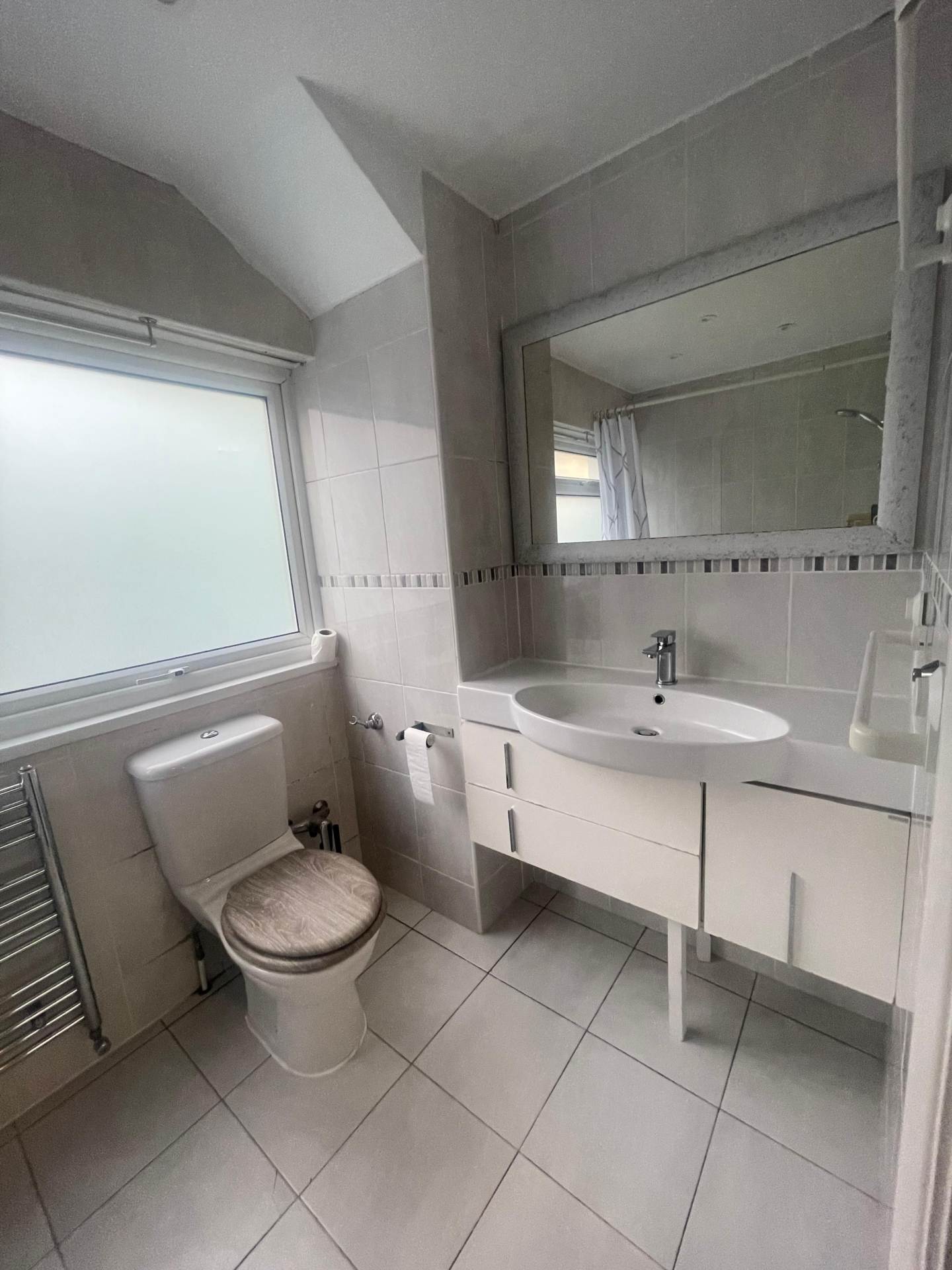 London W13 8HN 3 bed town house rental property internal/external image-8