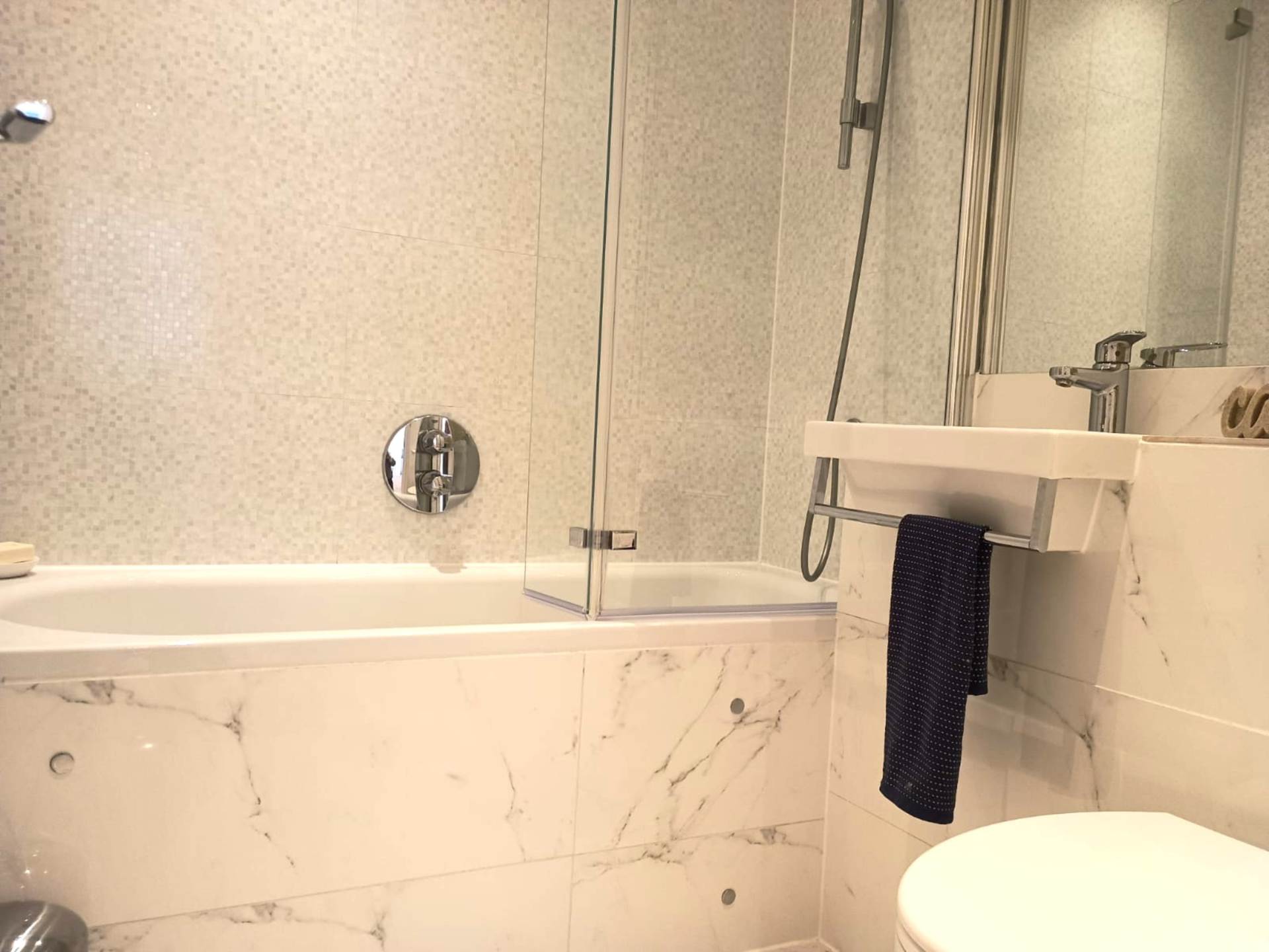 London W2 4EE 1 bed flat rental property internal/external image-9