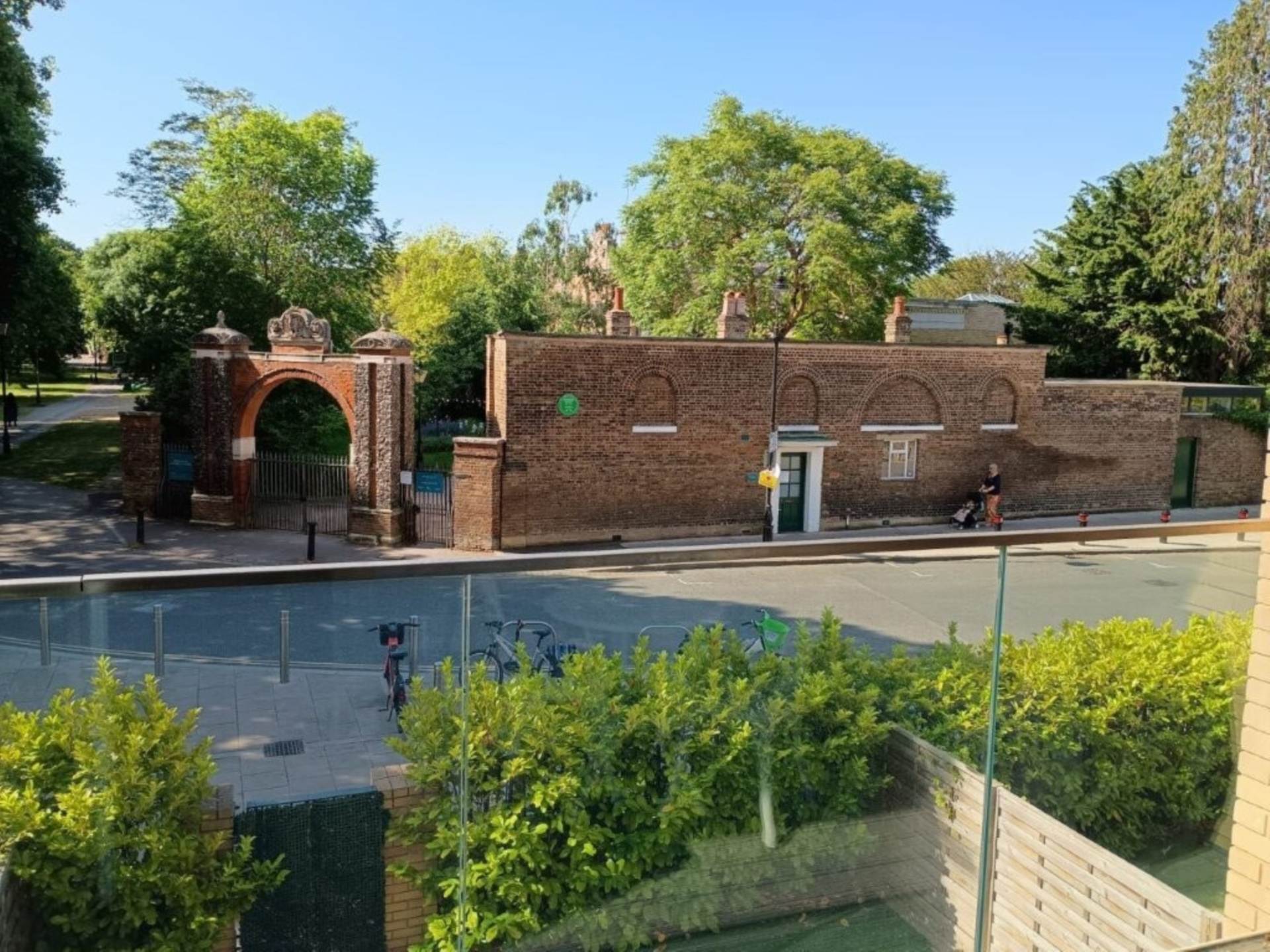 London W5 5EF 1 bed flat rental property internal/external image-11